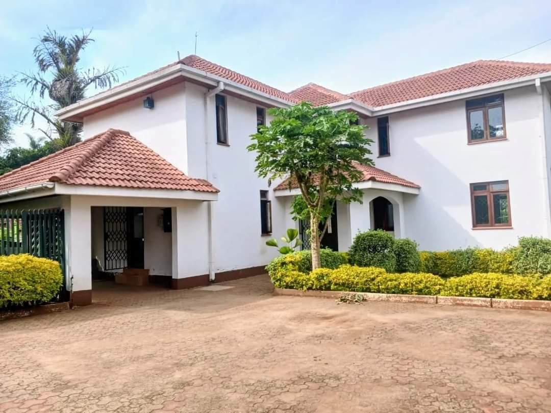 4BR Mansion to let in Lavington  - Image 1