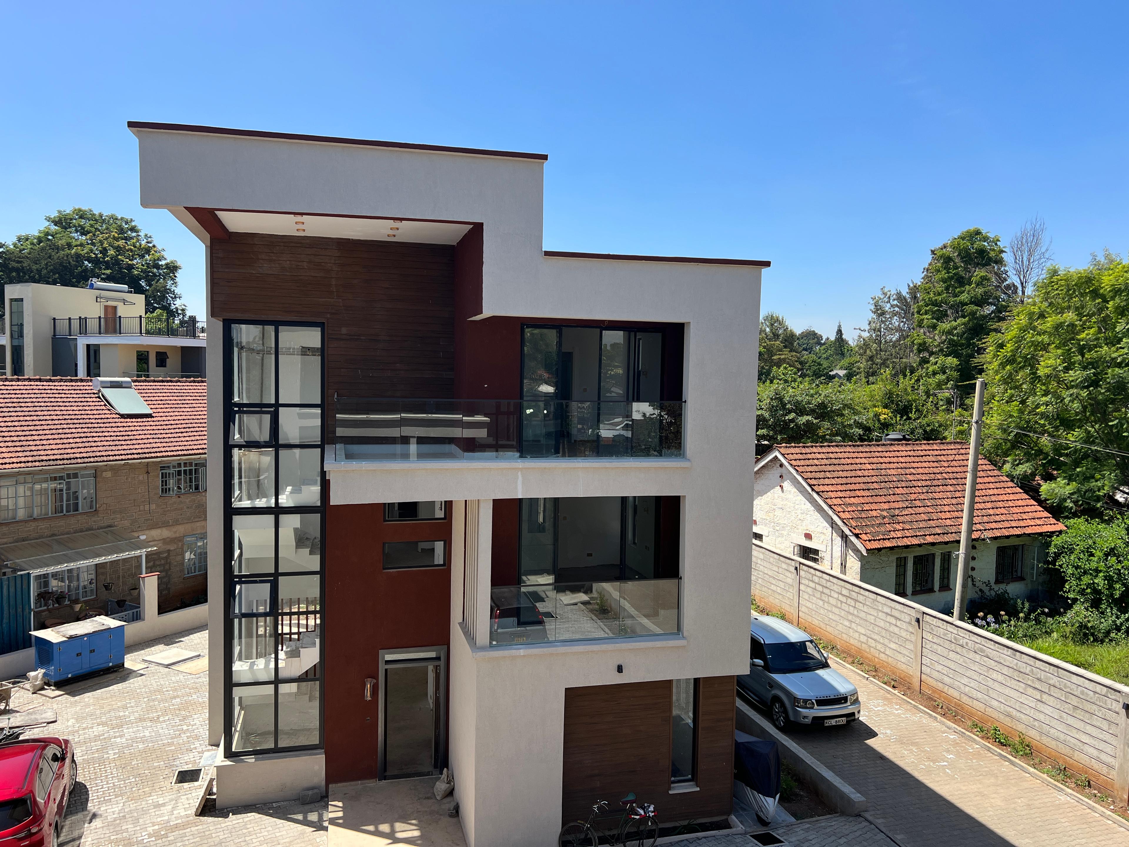5-Bedroom Mansion for Sale in Lavington - Image 1
