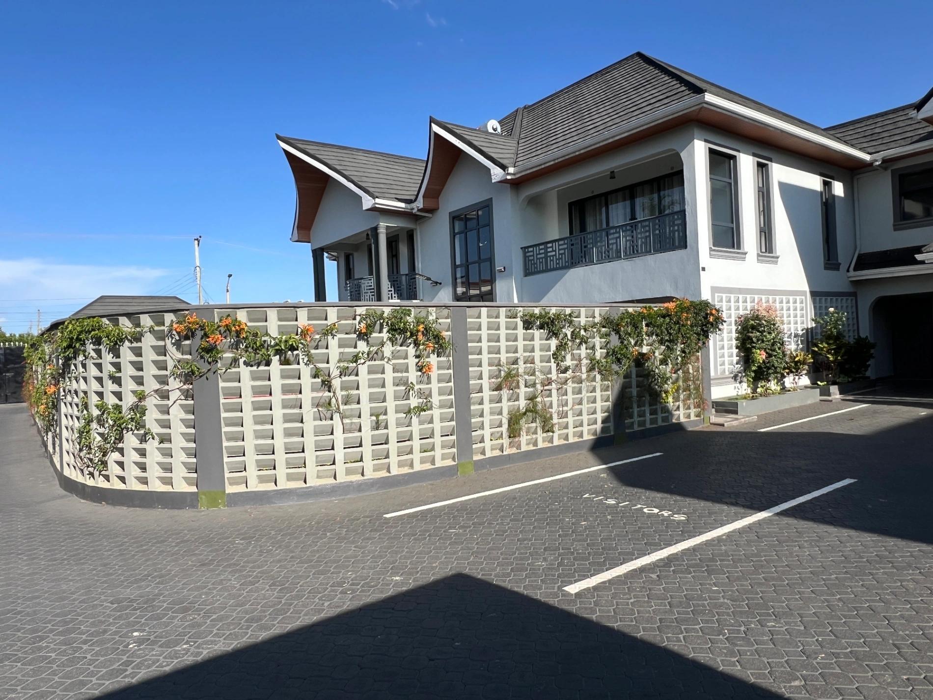 4 BR MANSIONS TO LET IN MUTHAIGA NORTH - Image 1