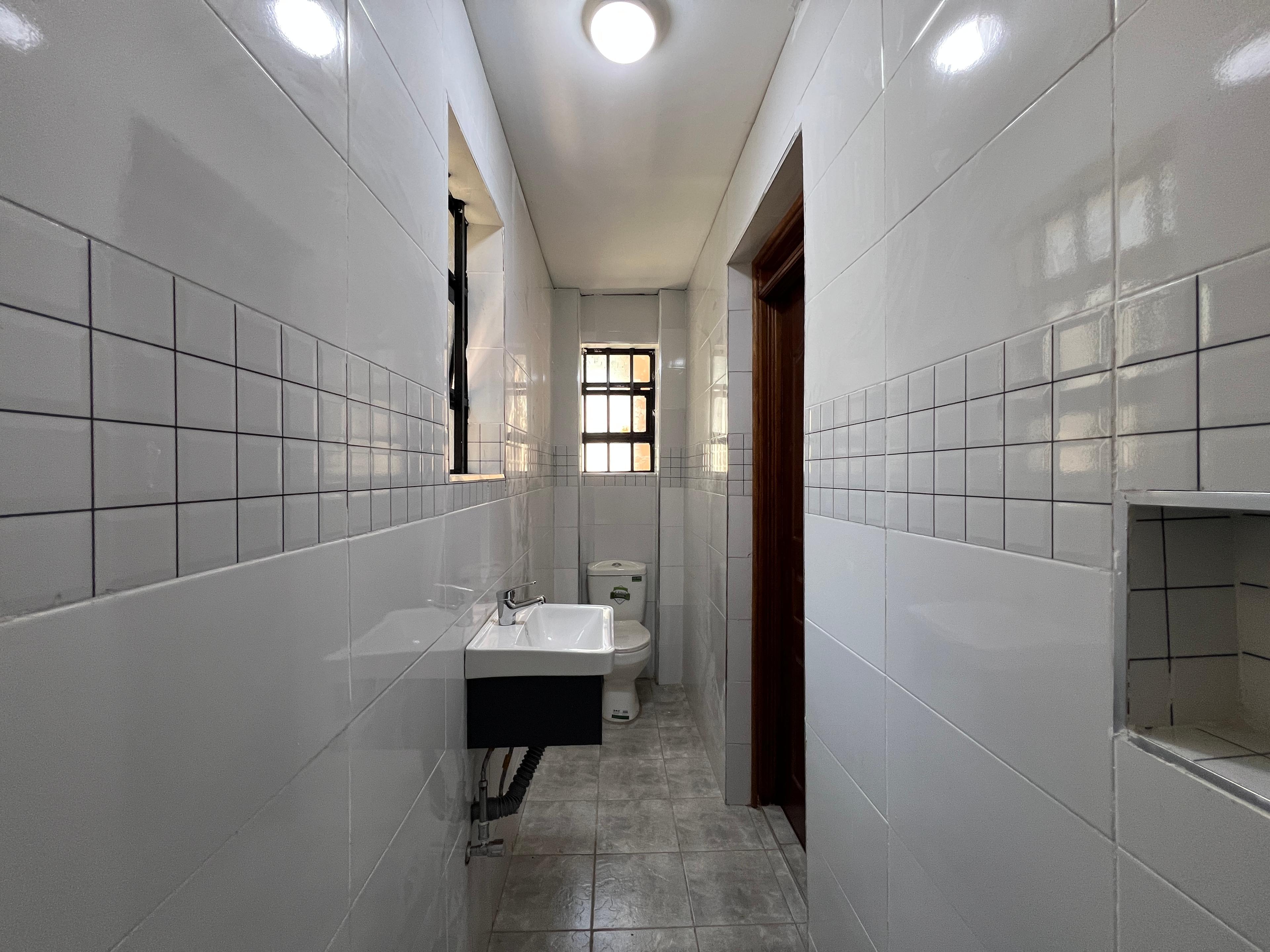 7BR Mansion on Sale in Kenyatta road  - Image 12