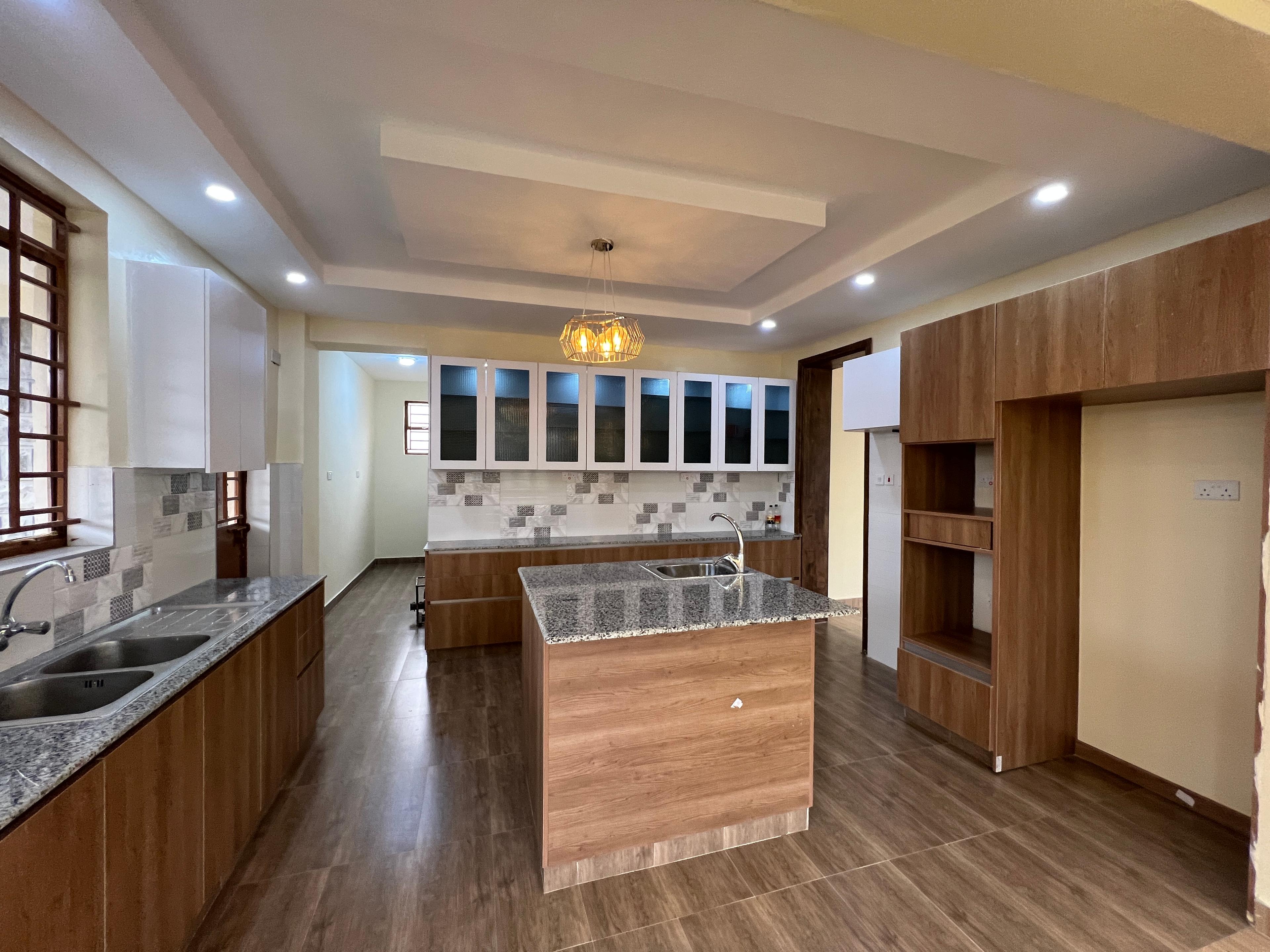 4BR Mansion on Sale in Rongai  - Image 4