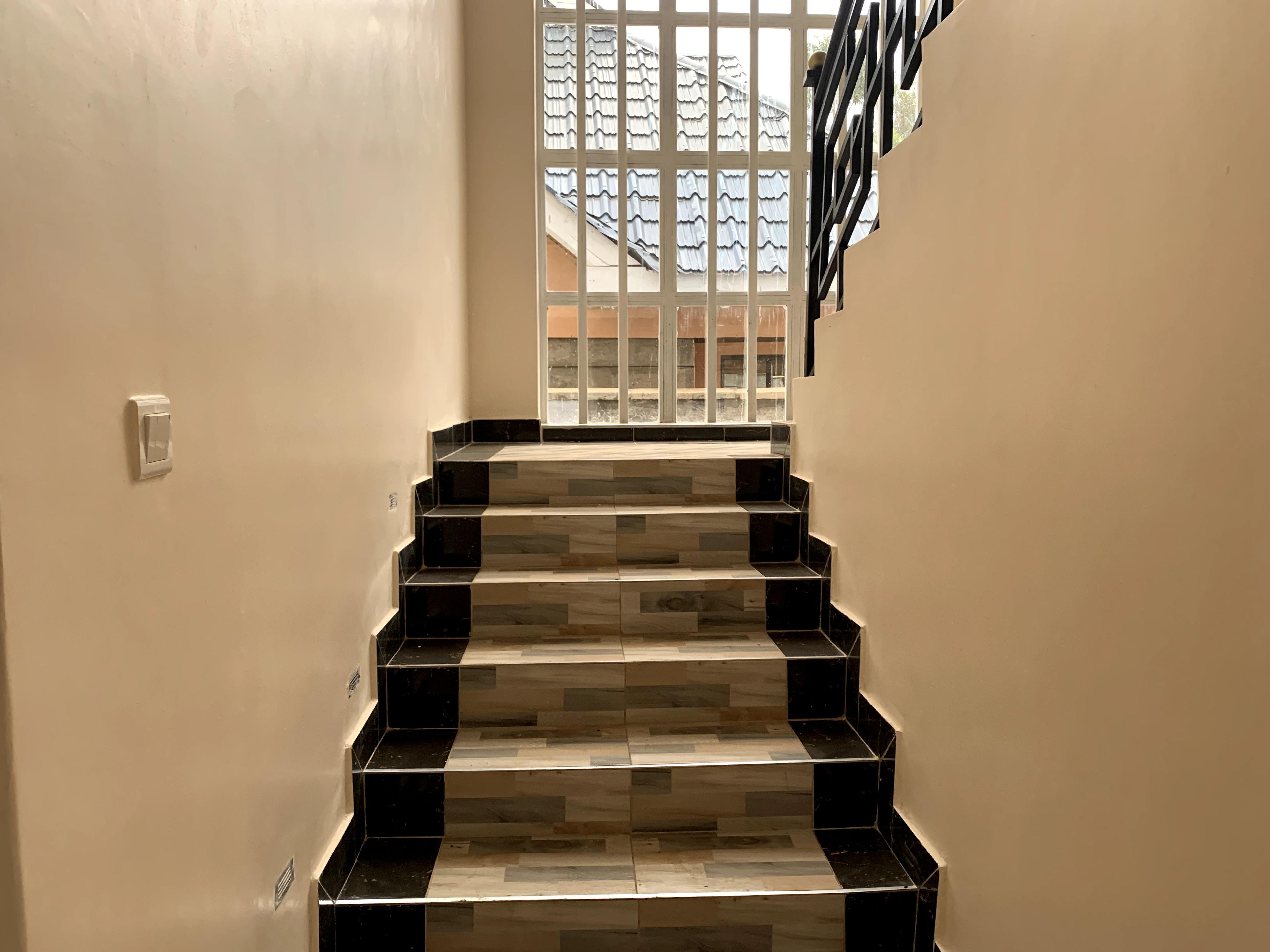 4BR Mansion on Sale in Matangi - Image 7