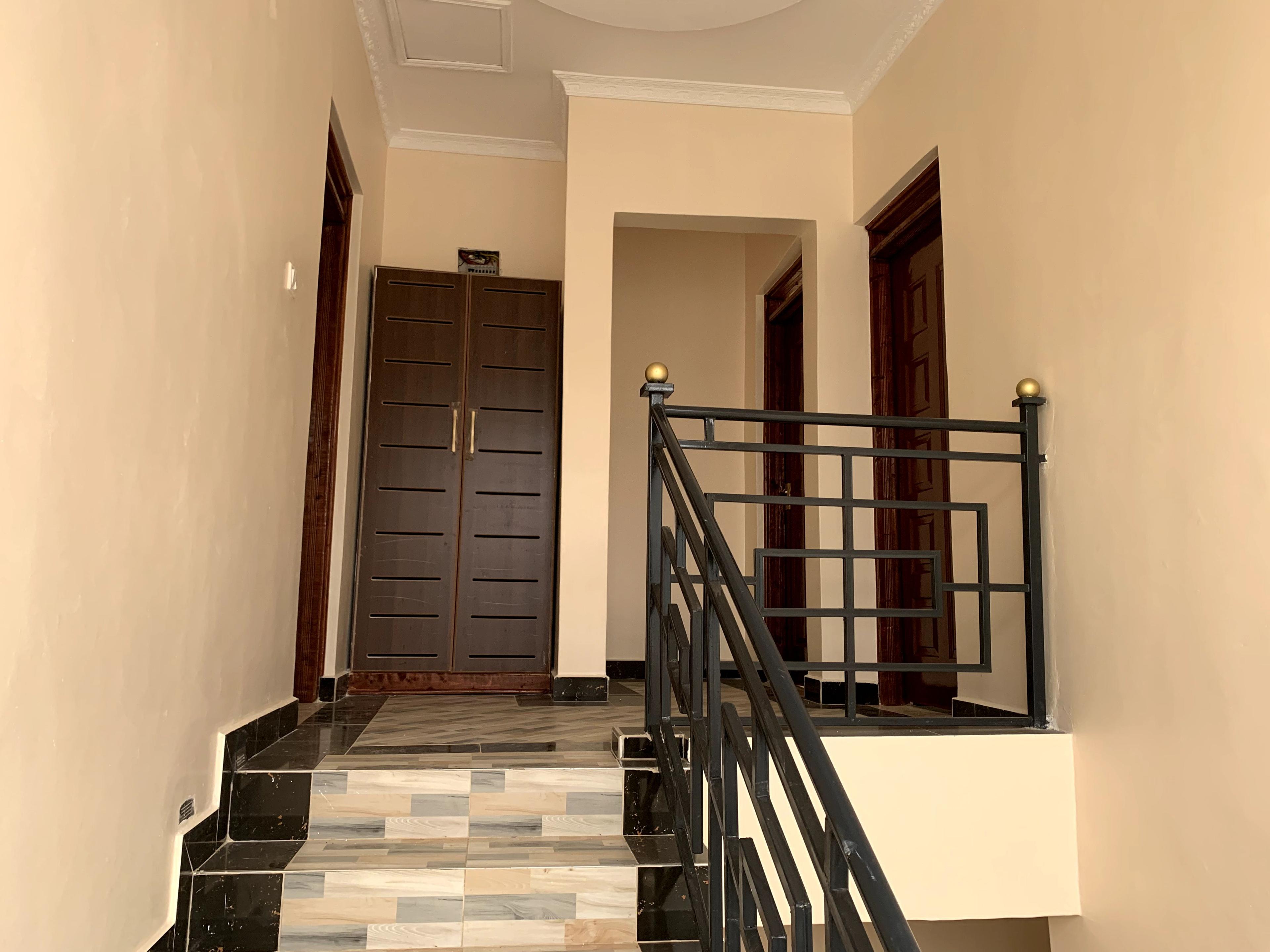 4BR Mansion on Sale in Matangi - Image 10