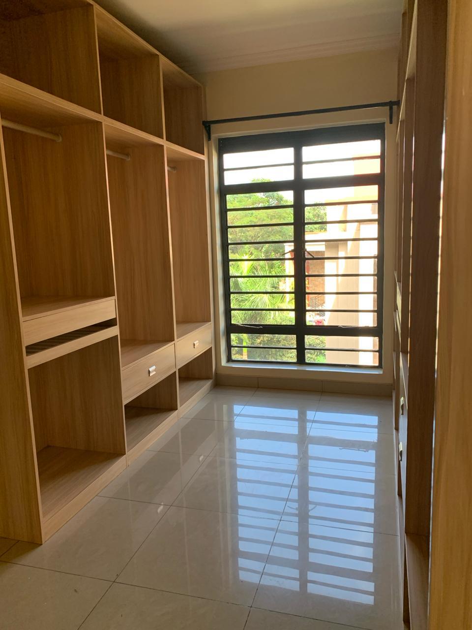 5BR Home To Let in Runda Gardens  - Image 9
