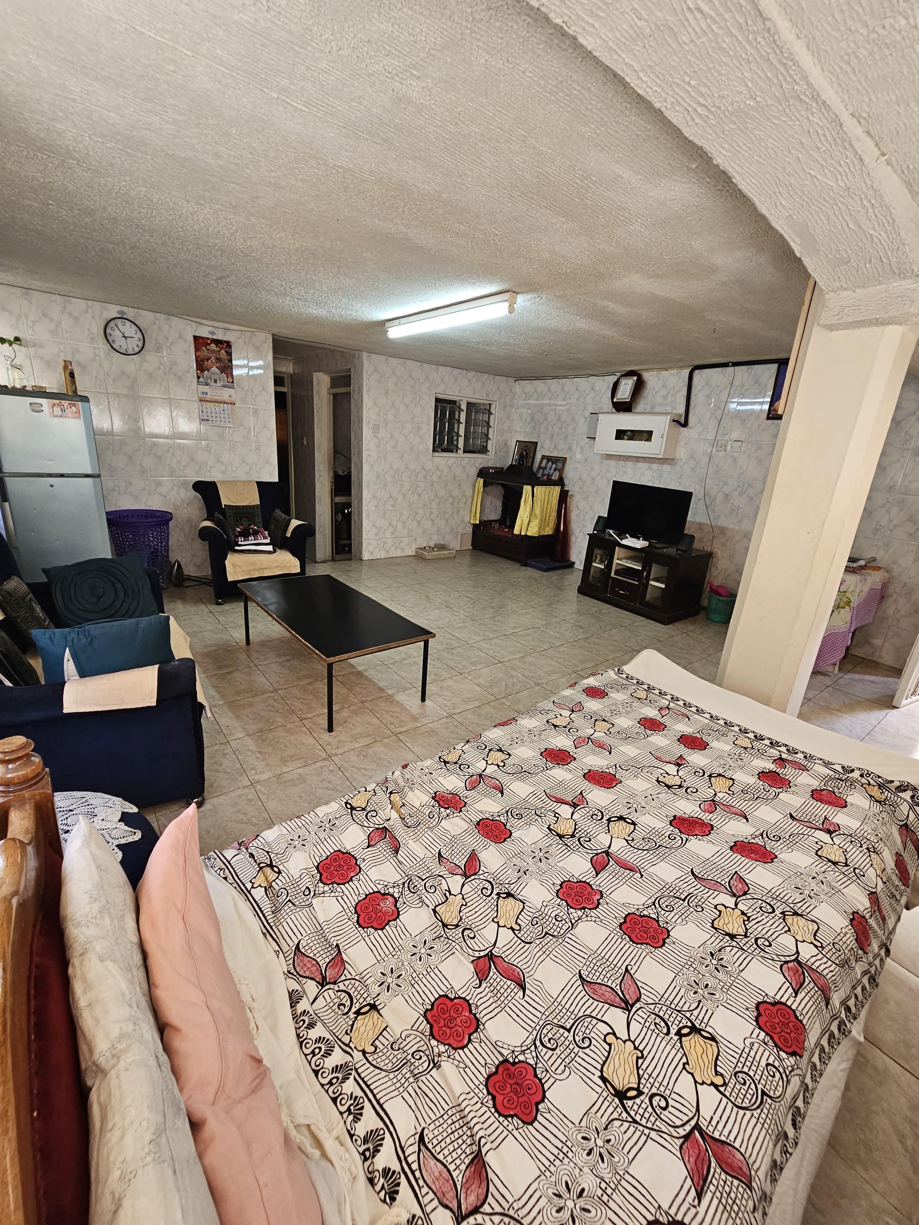 5-Bedroom Maisonette for Sale  Parklands - Image 3