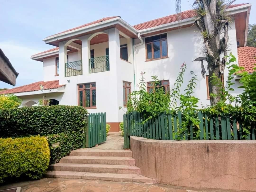 4BR Mansion to let in Lavington  - Image 9