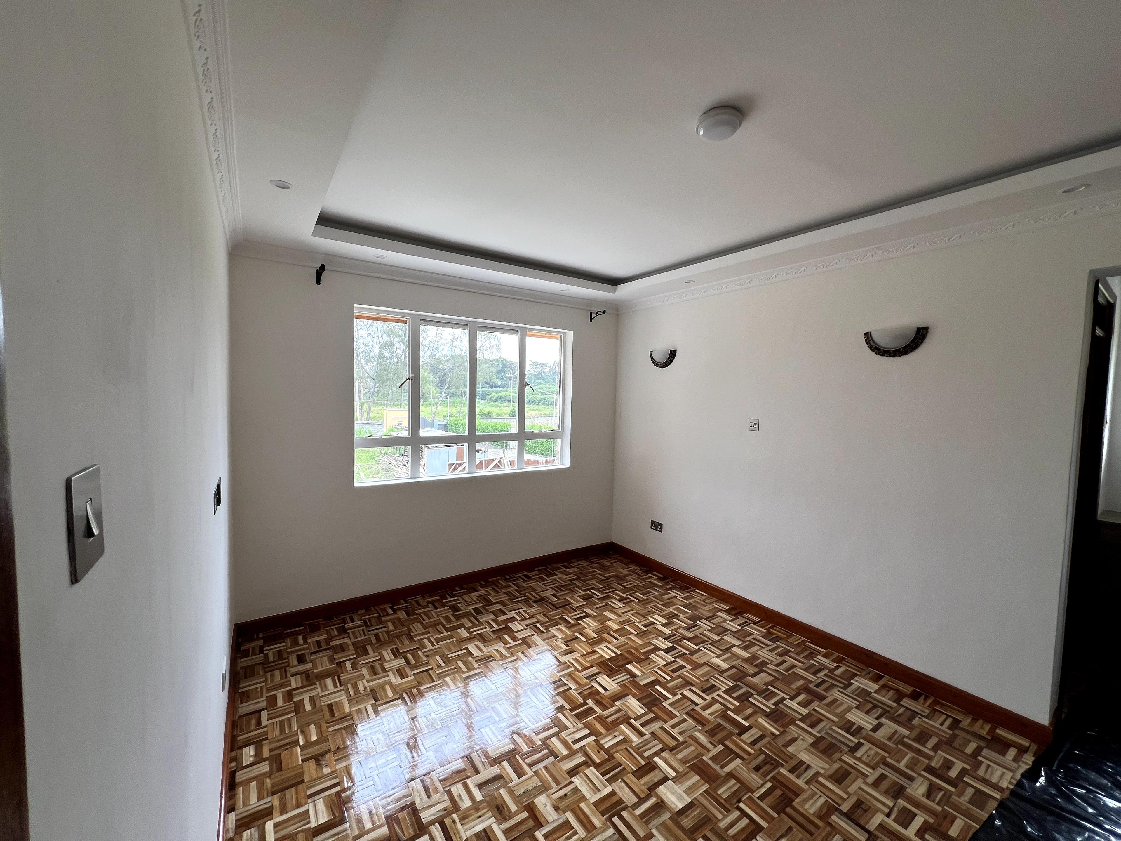 5BR Mansion on Sale in Garden Estate - Image 12