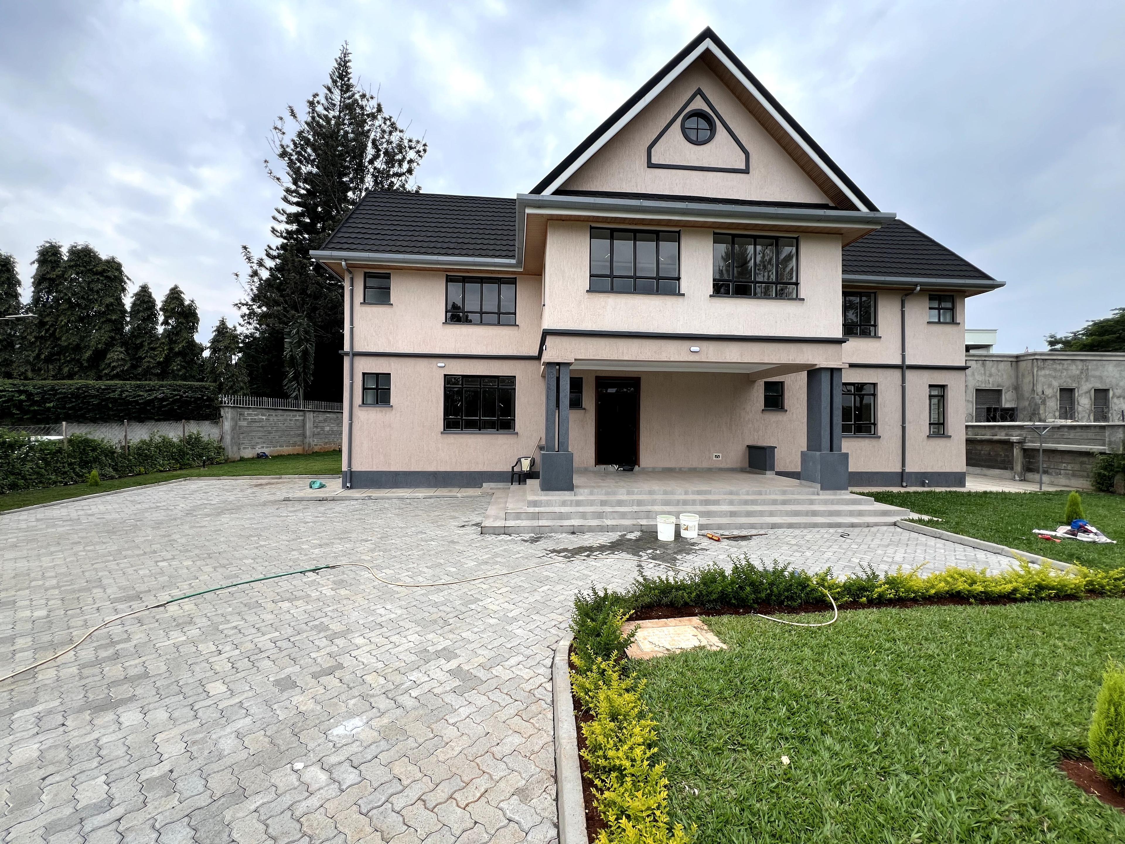 5BR Mansion on Sale in Garden Estate - Image 21