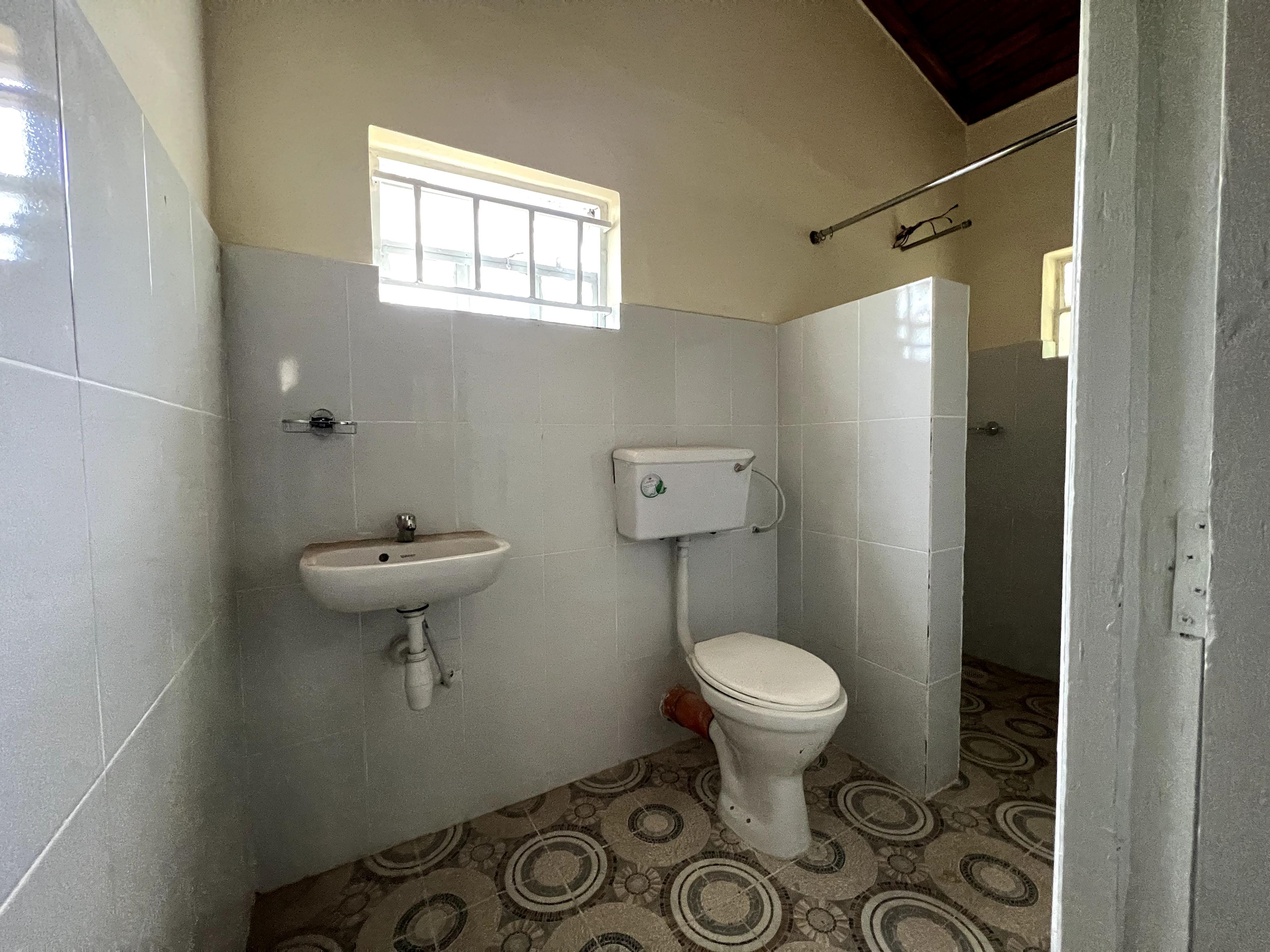 3-Bedroom House for Rent – Karen Bomas - Image 10