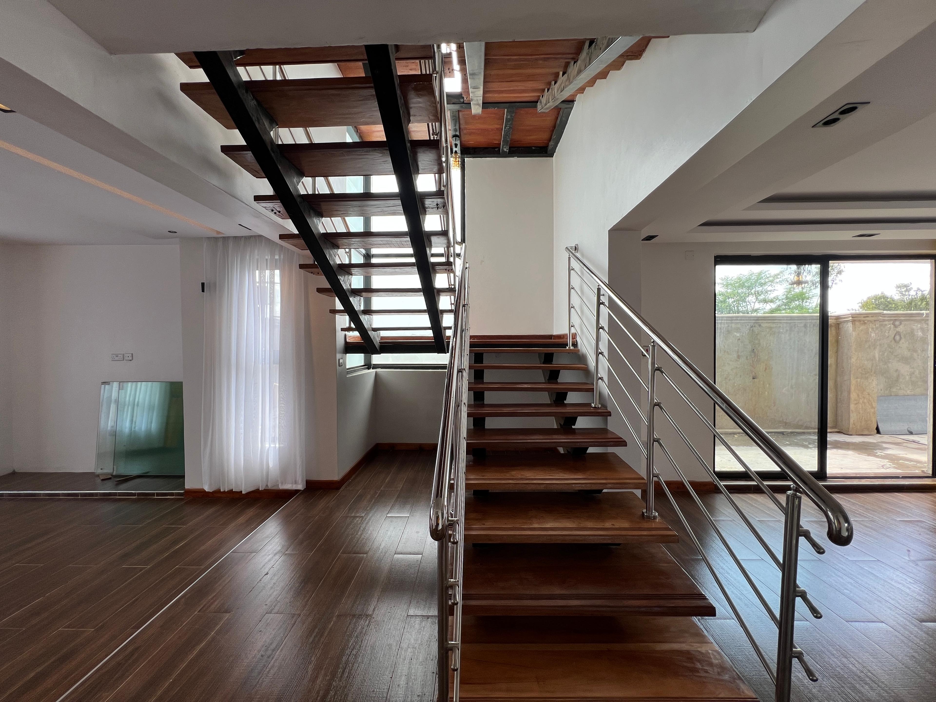  Luxurious Villas for Sale in Kenyatta Road - Image 5