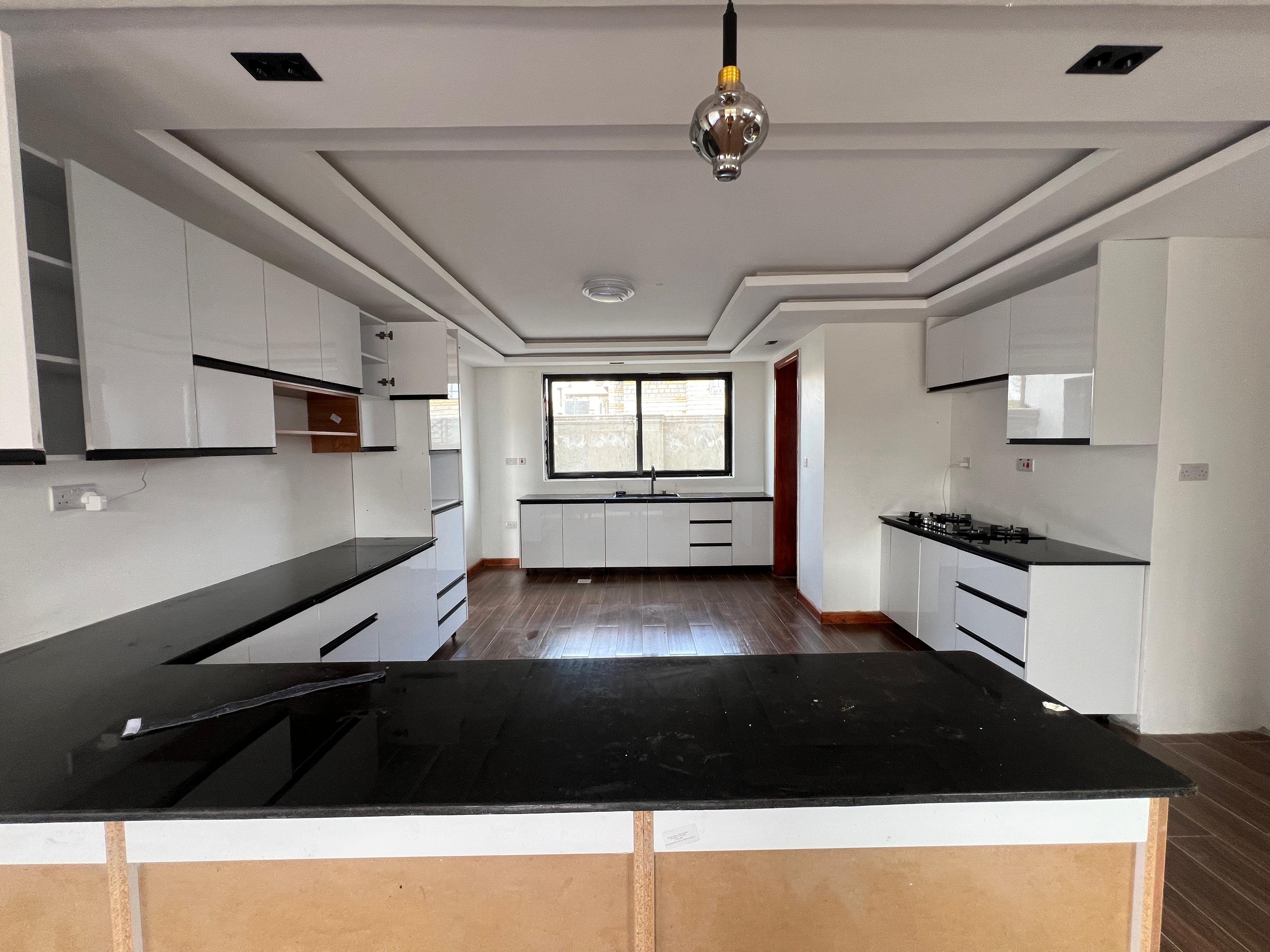  Luxurious Villas for Sale in Kenyatta Road - Image 7