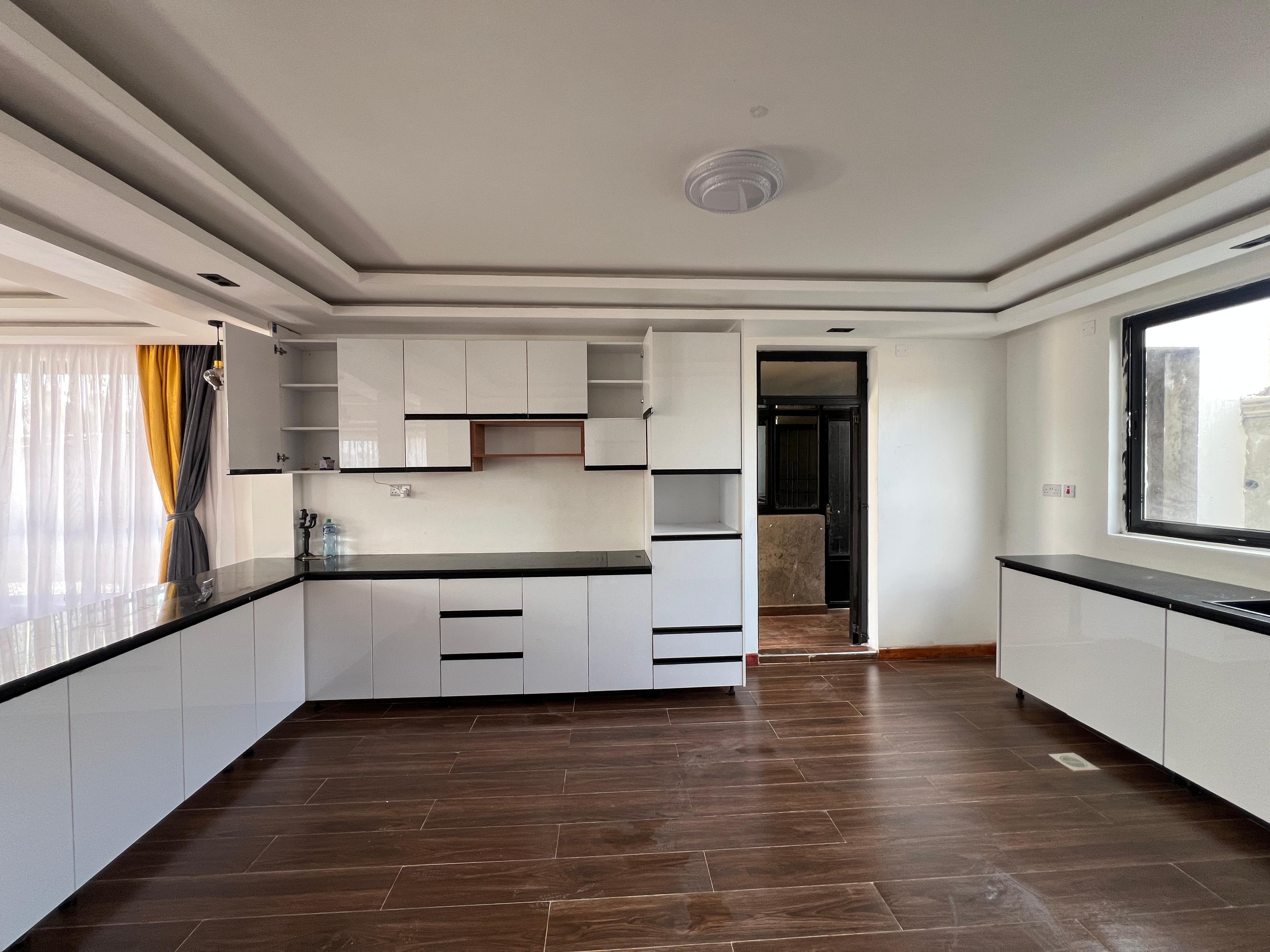 Luxurious Villas for Sale in Kenyatta Road - Image 9