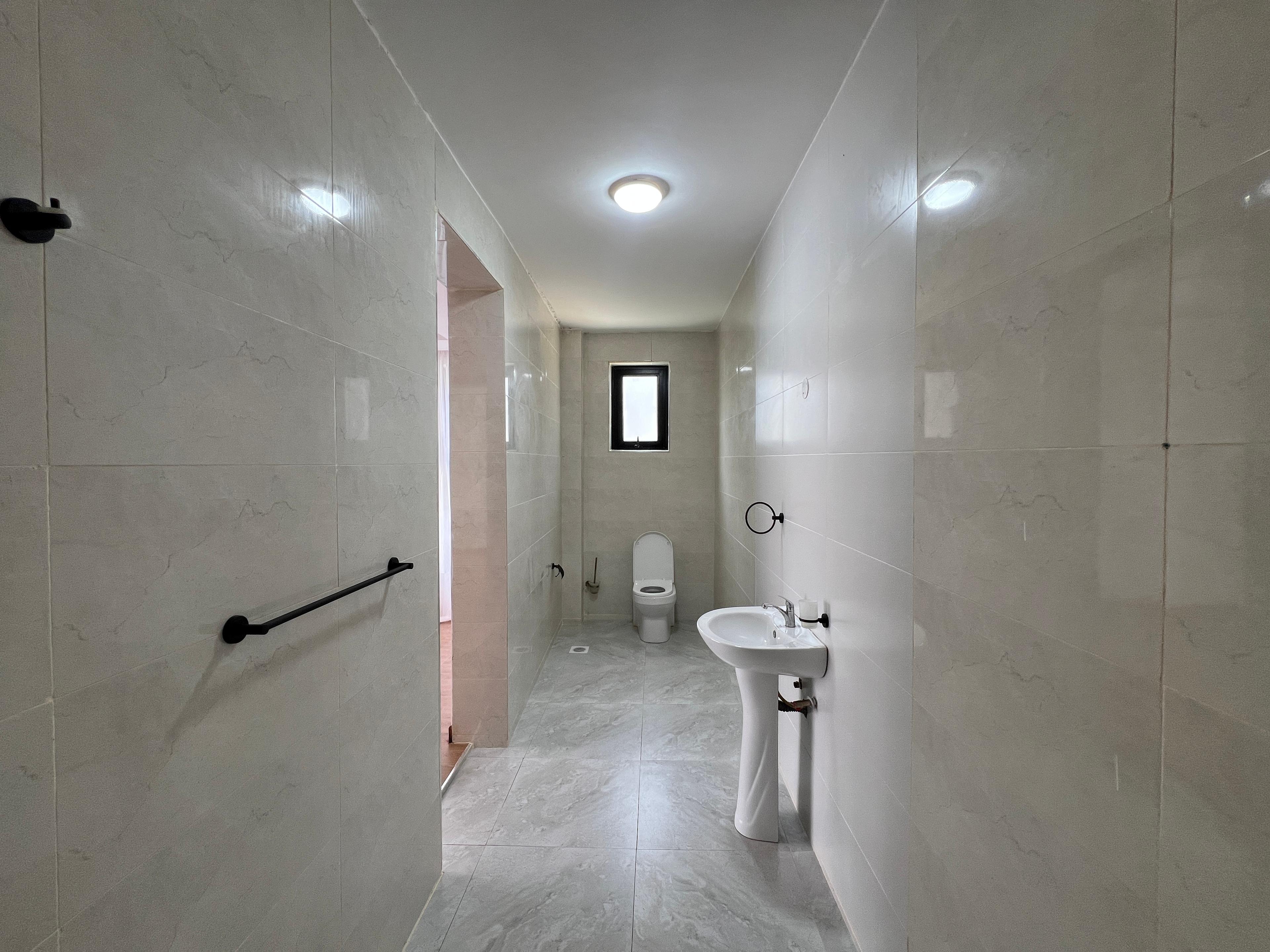  Luxurious Villas for Sale in Kenyatta Road - Image 13