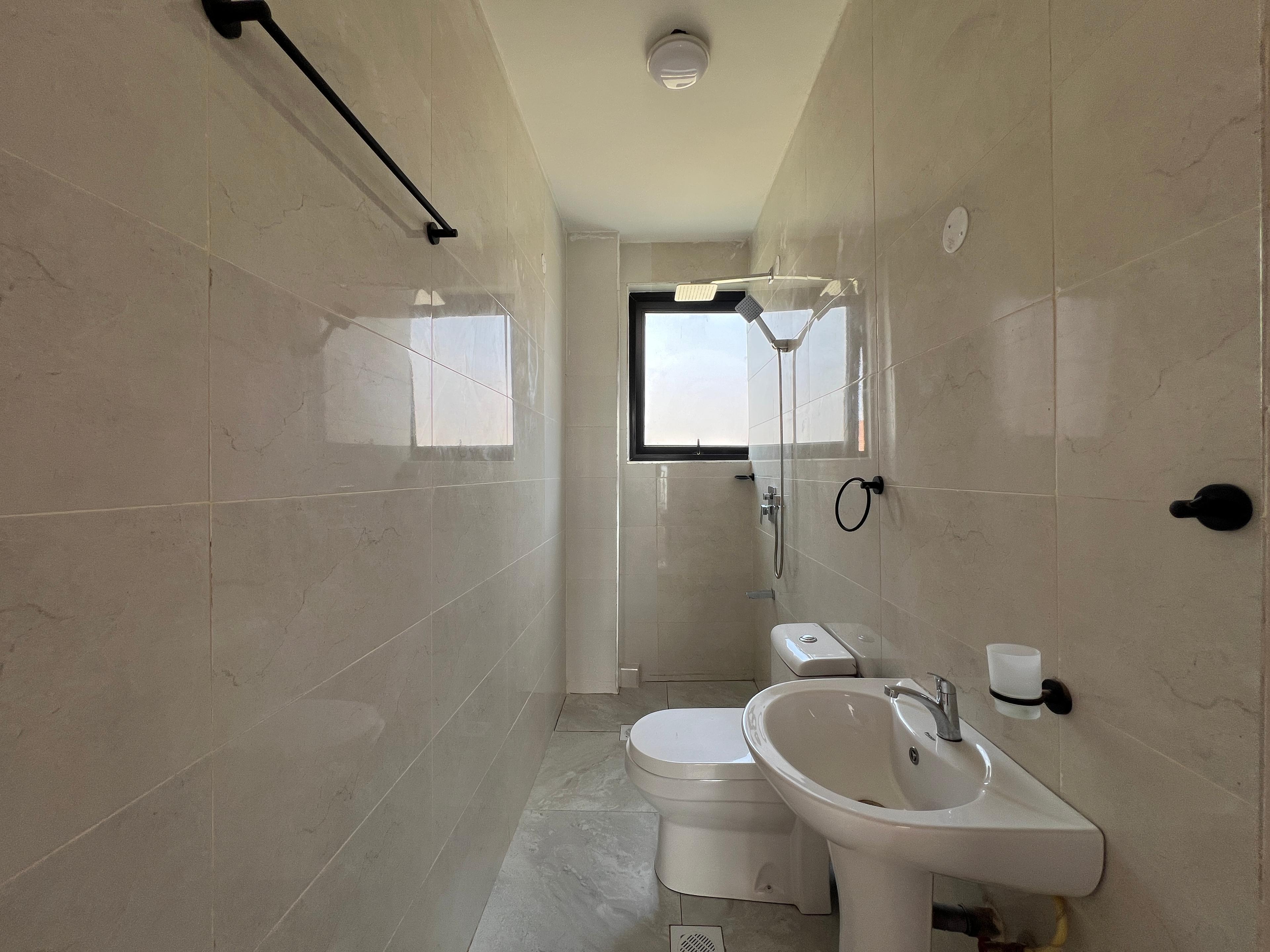  Luxurious Villas for Sale in Kenyatta Road - Image 17