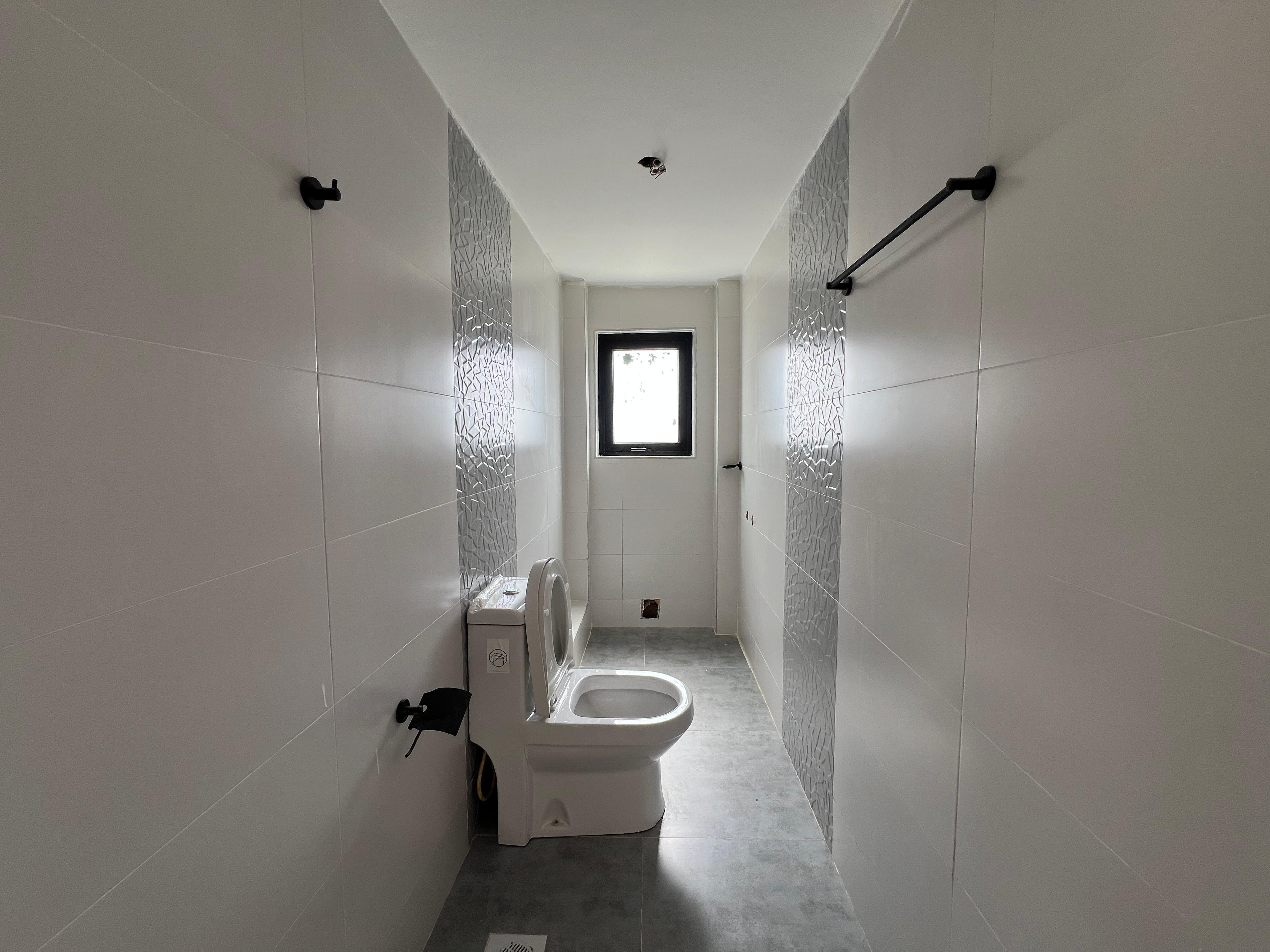 Luxurious Villas for Sale in Kenyatta Road - Image 25