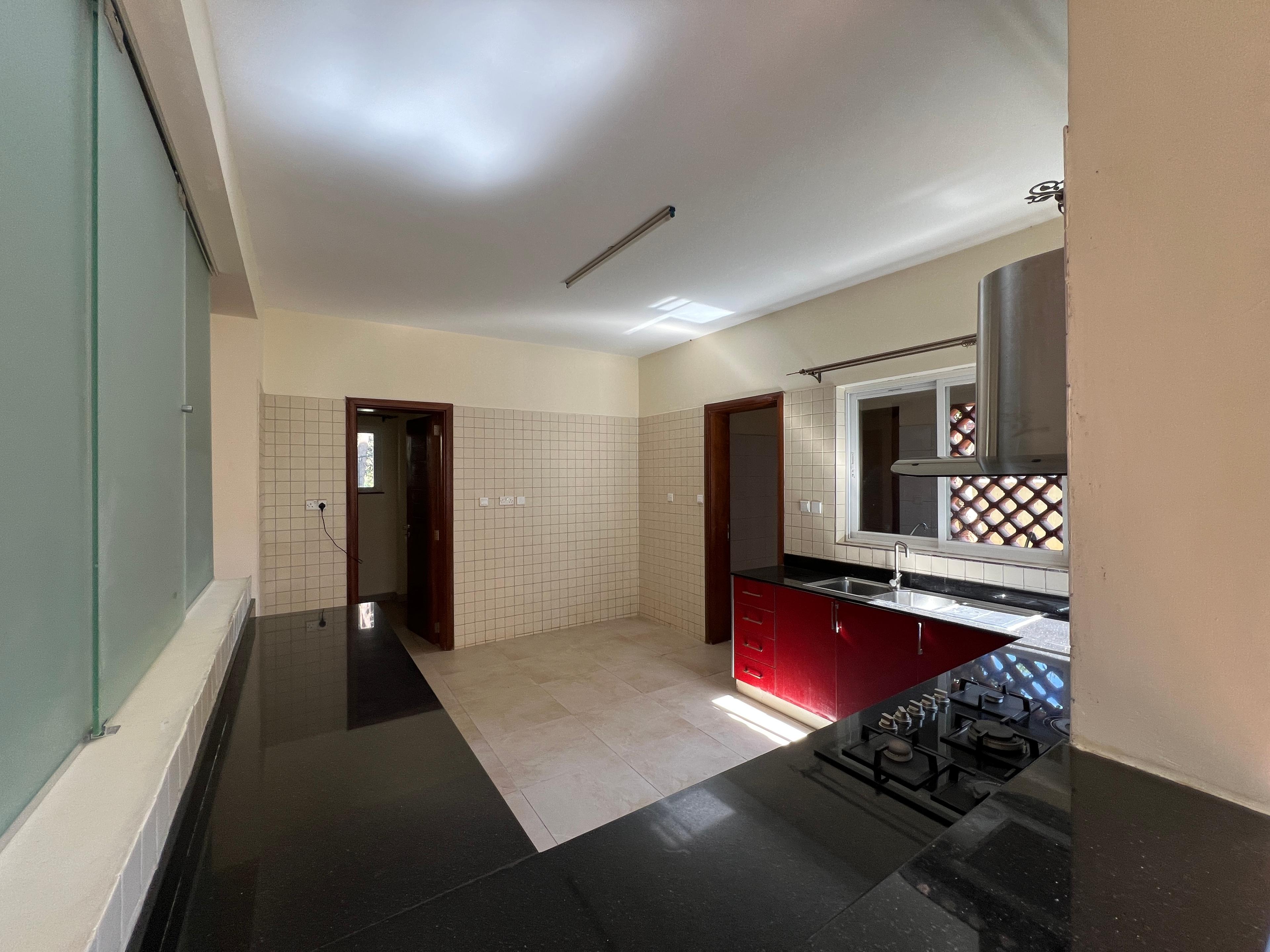 5-Bedroom Mansion for Sale in Lavington - Image 7