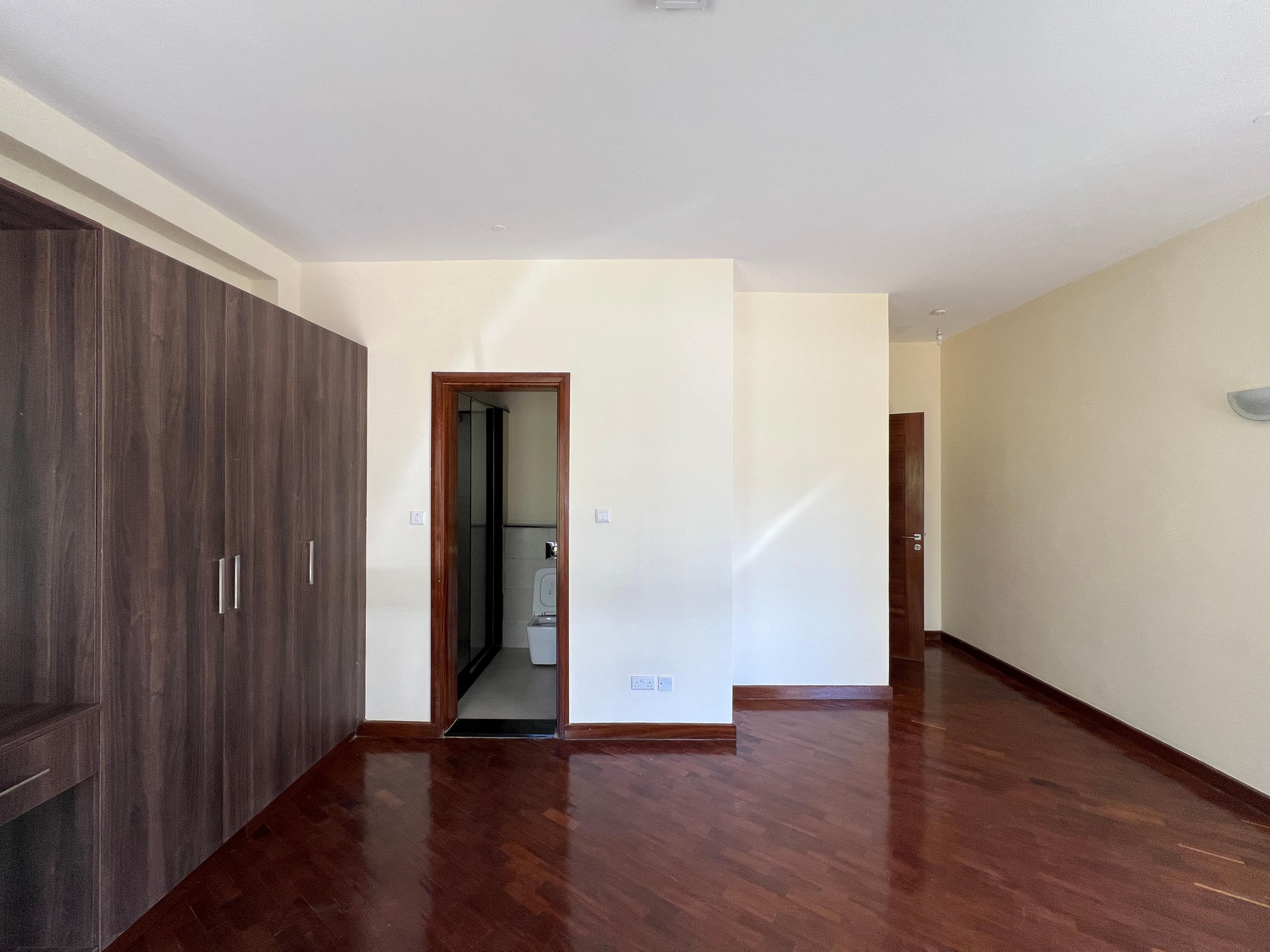 5-Bedroom Mansion for Sale in Lavington - Image 11