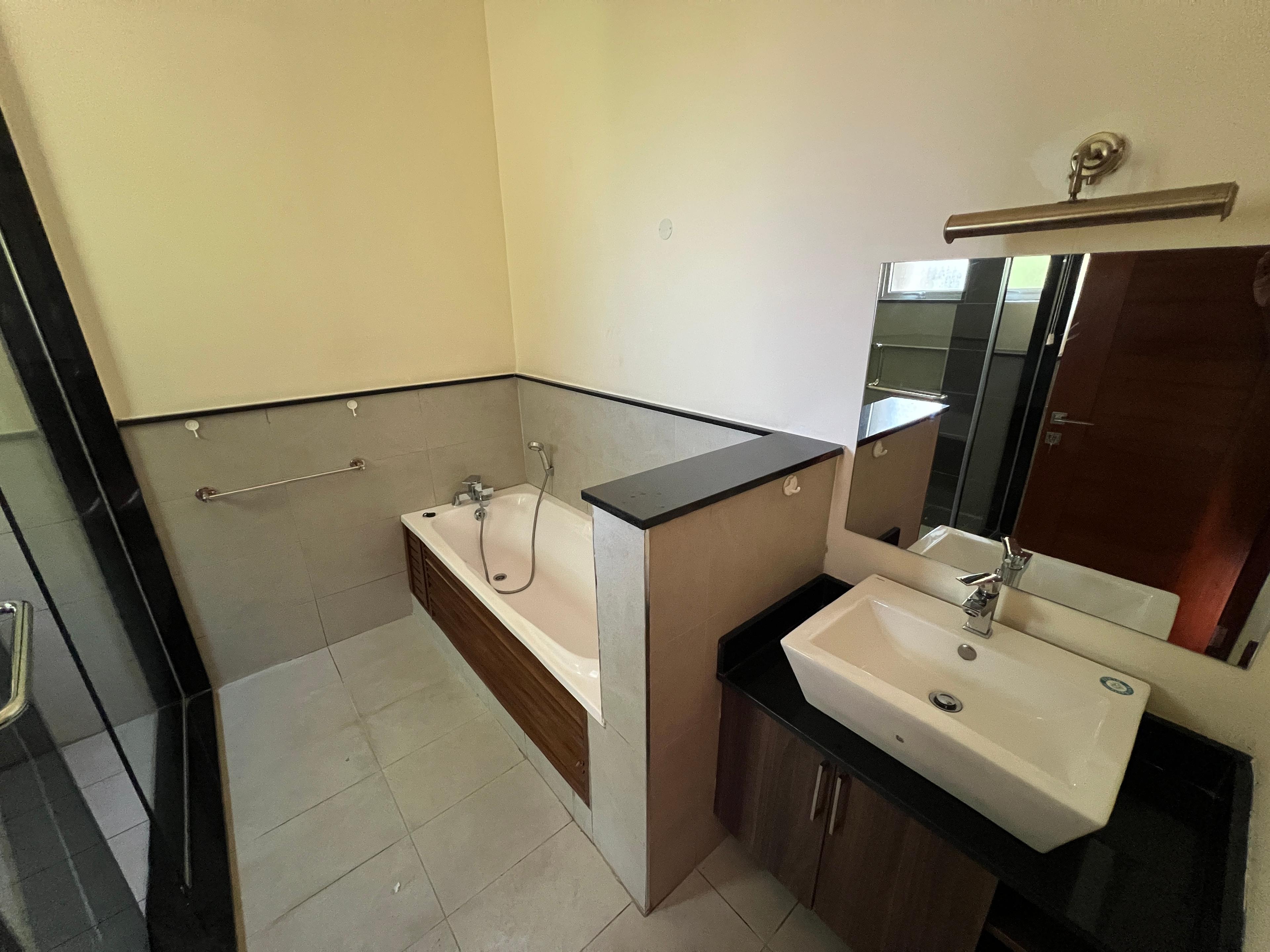 5-Bedroom Mansion for Sale in Lavington - Image 19