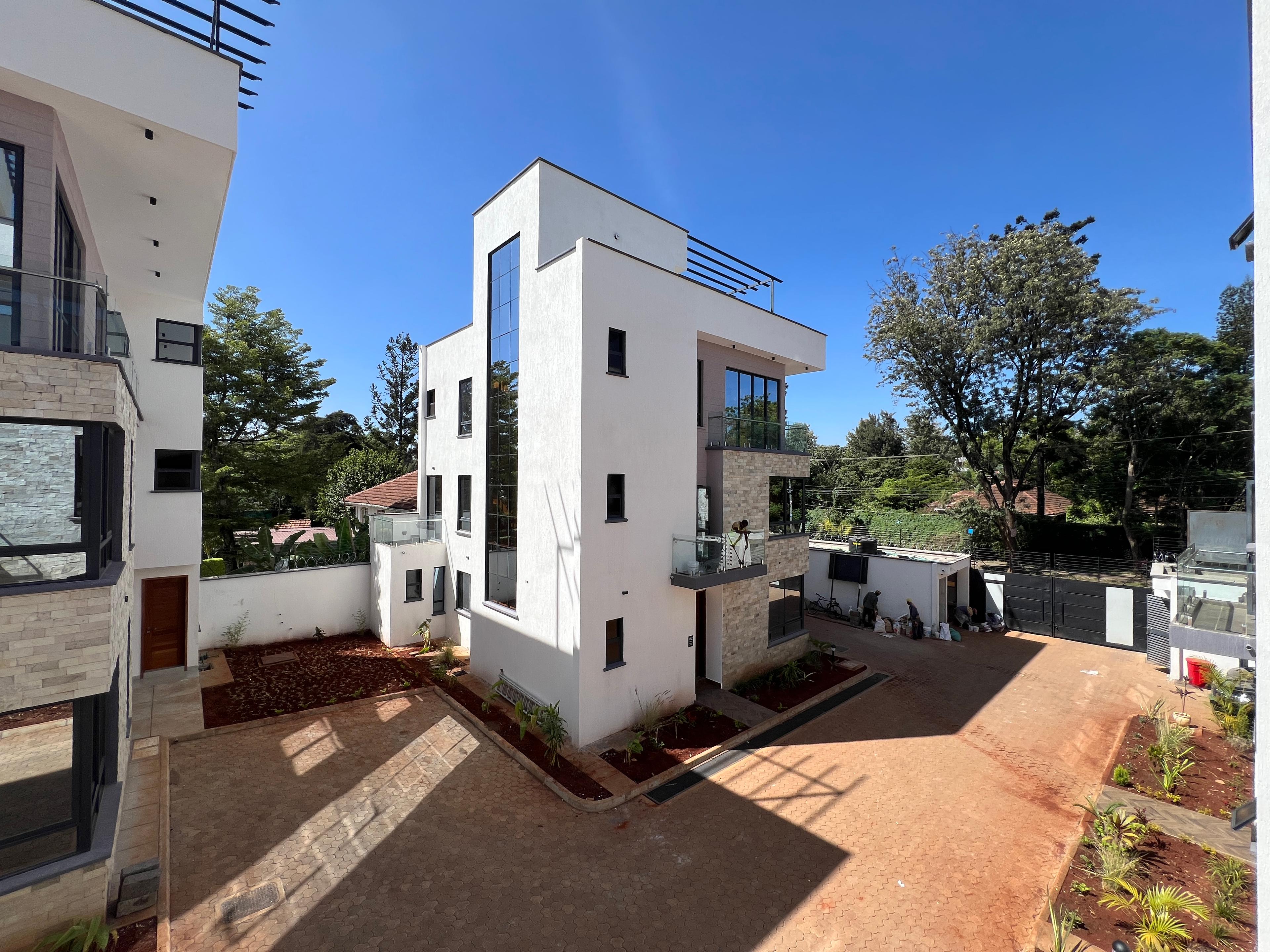4-Bedroom Mansion for Sale in Lavington - Image 11