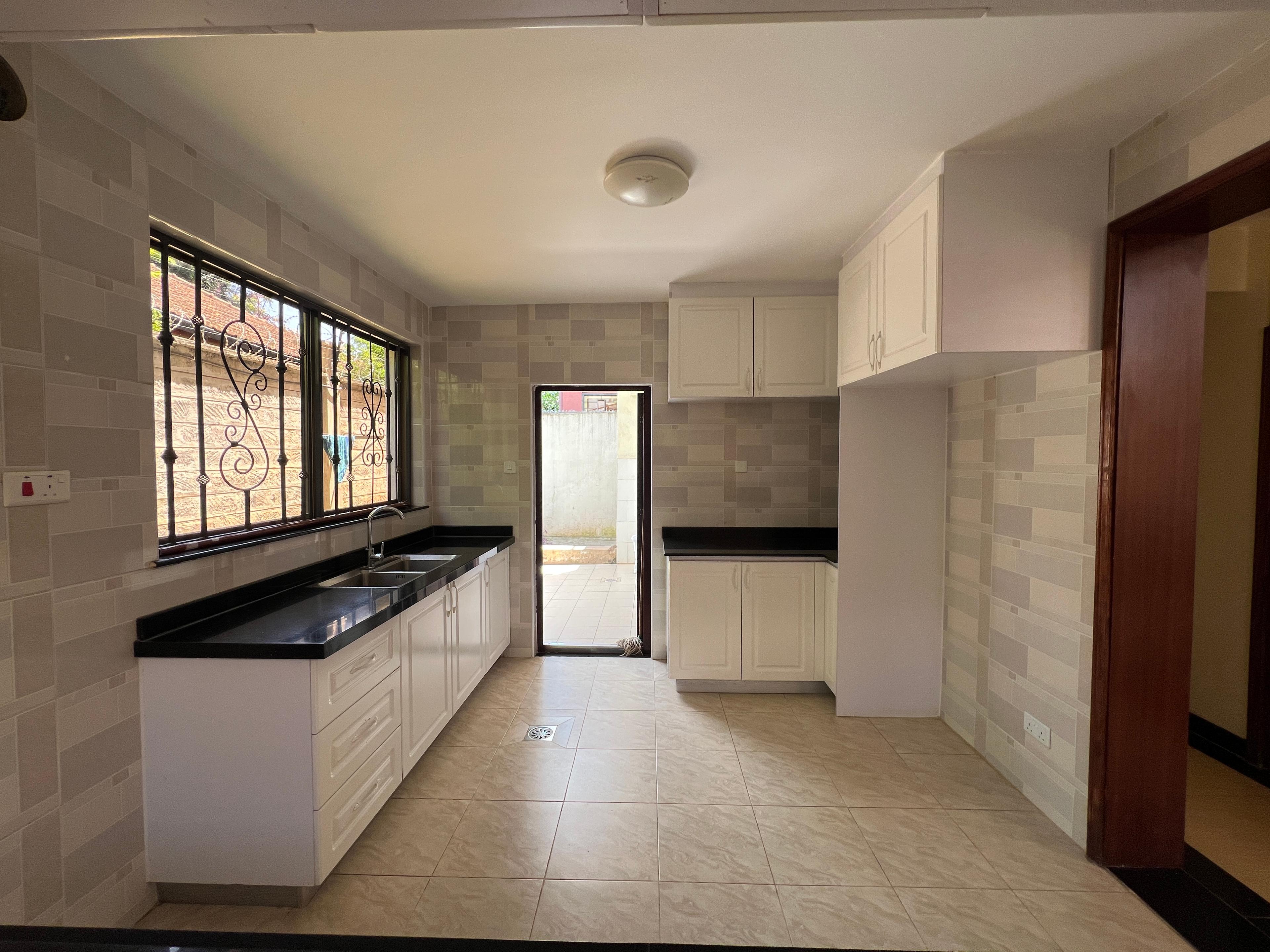 5-Bedroom Mansion for Sale in Lavington - Image 16