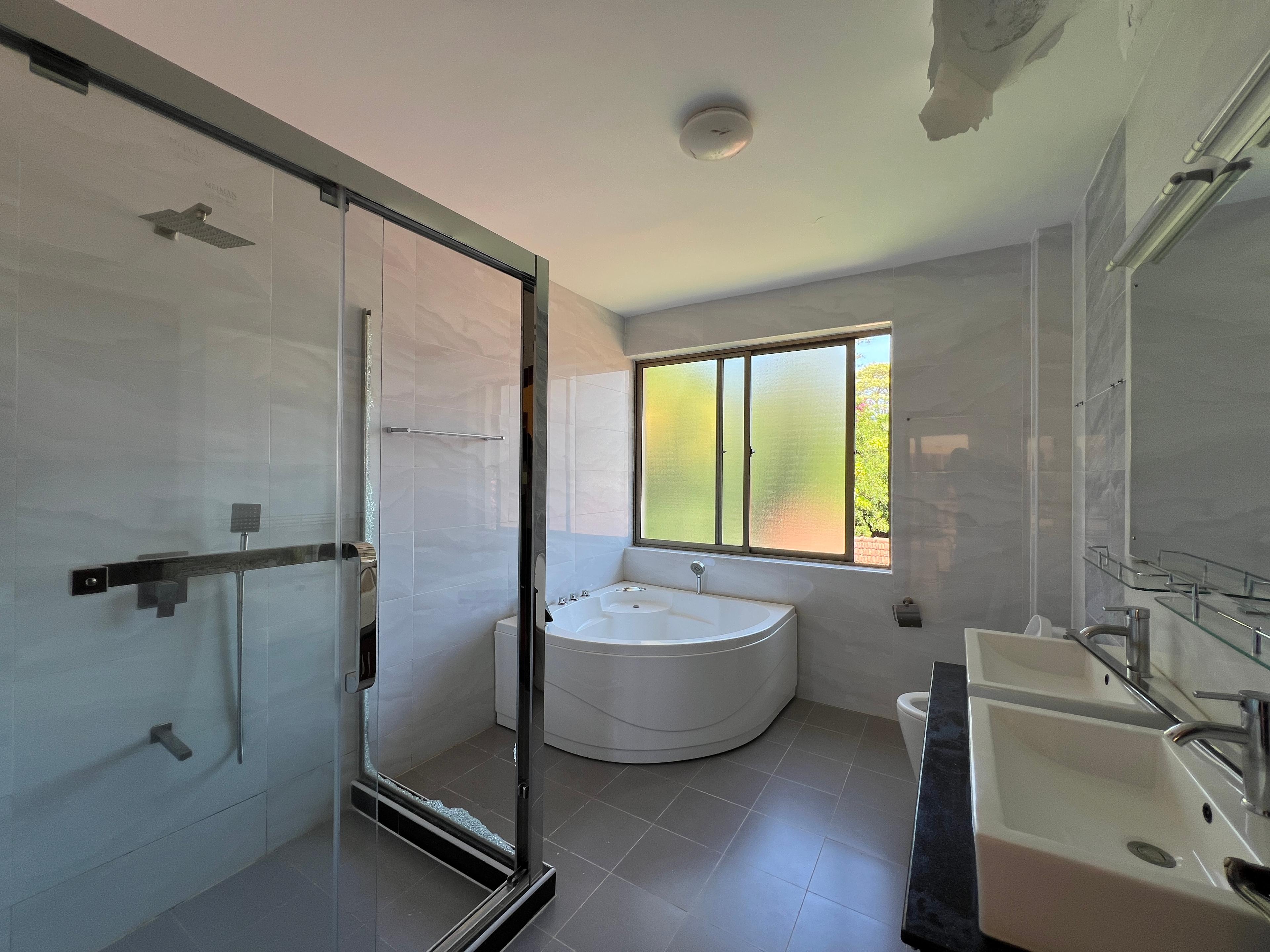 5-Bedroom Mansion for Sale in Lavington - Image 13