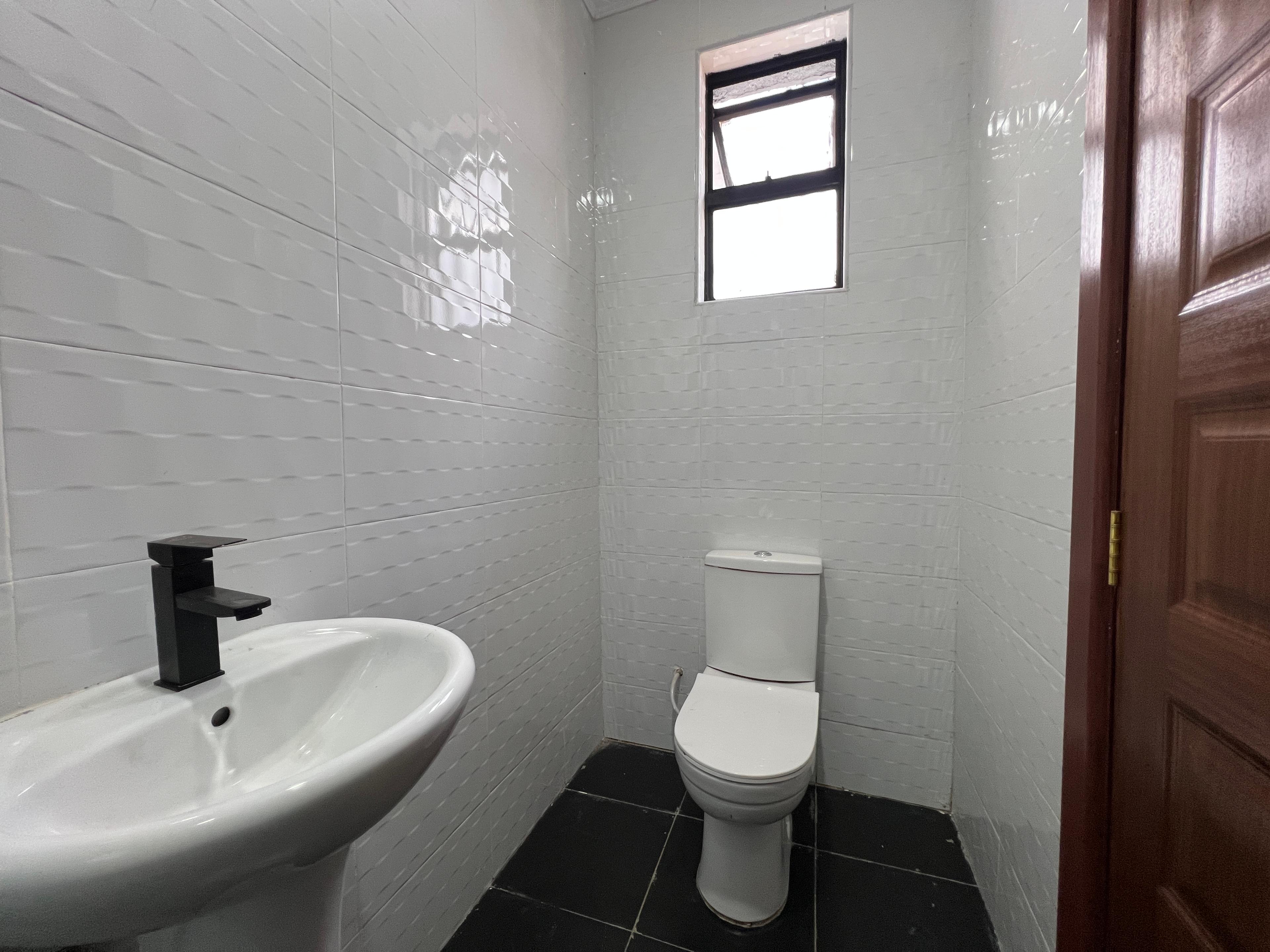 Exquisite 5-Bedroom Mansion + DSQ in Ngong – Ksh 18.5M - Image 32