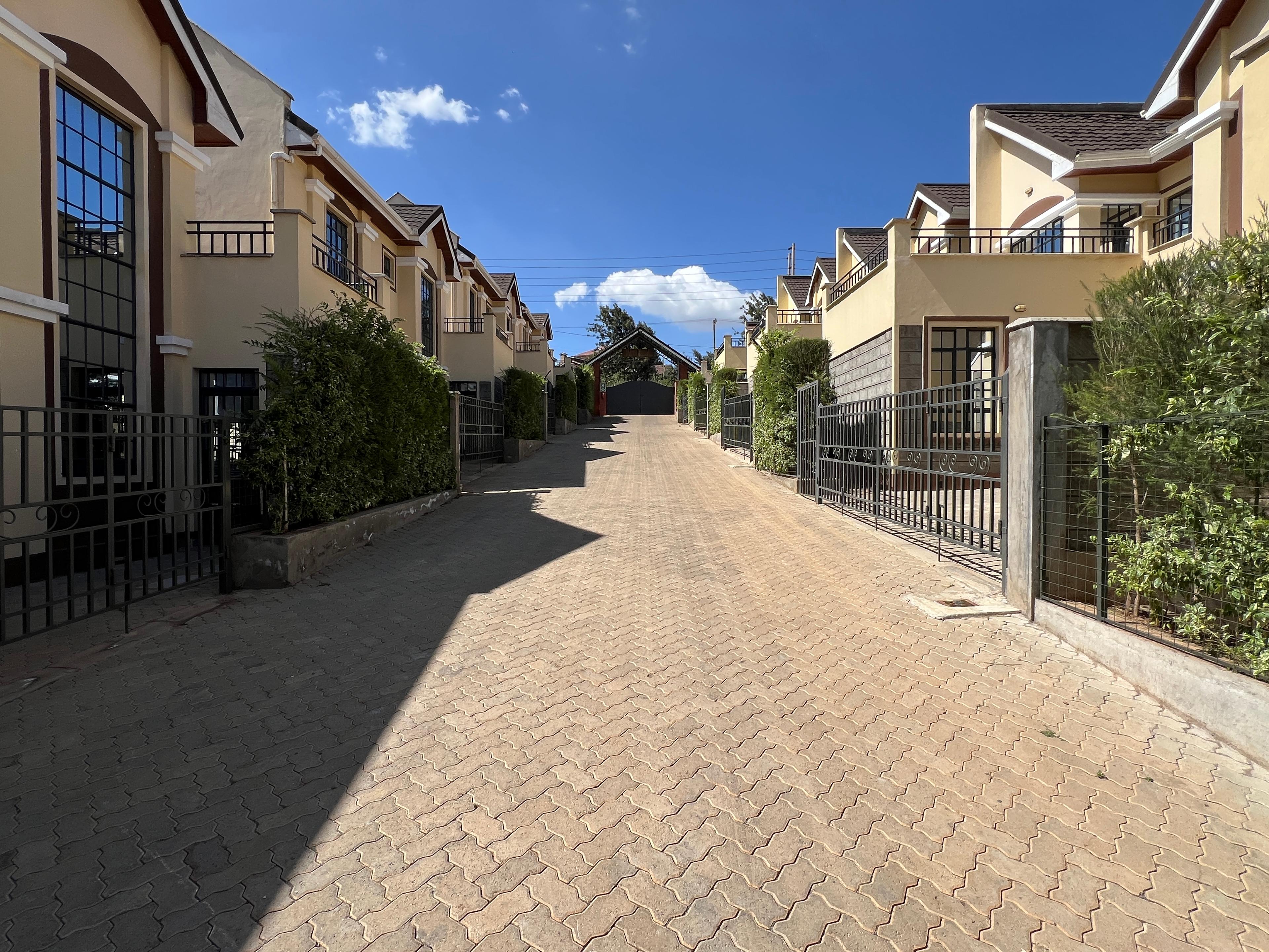 4 BR MANSIONS ON SALE IN NGONG' - Image 13