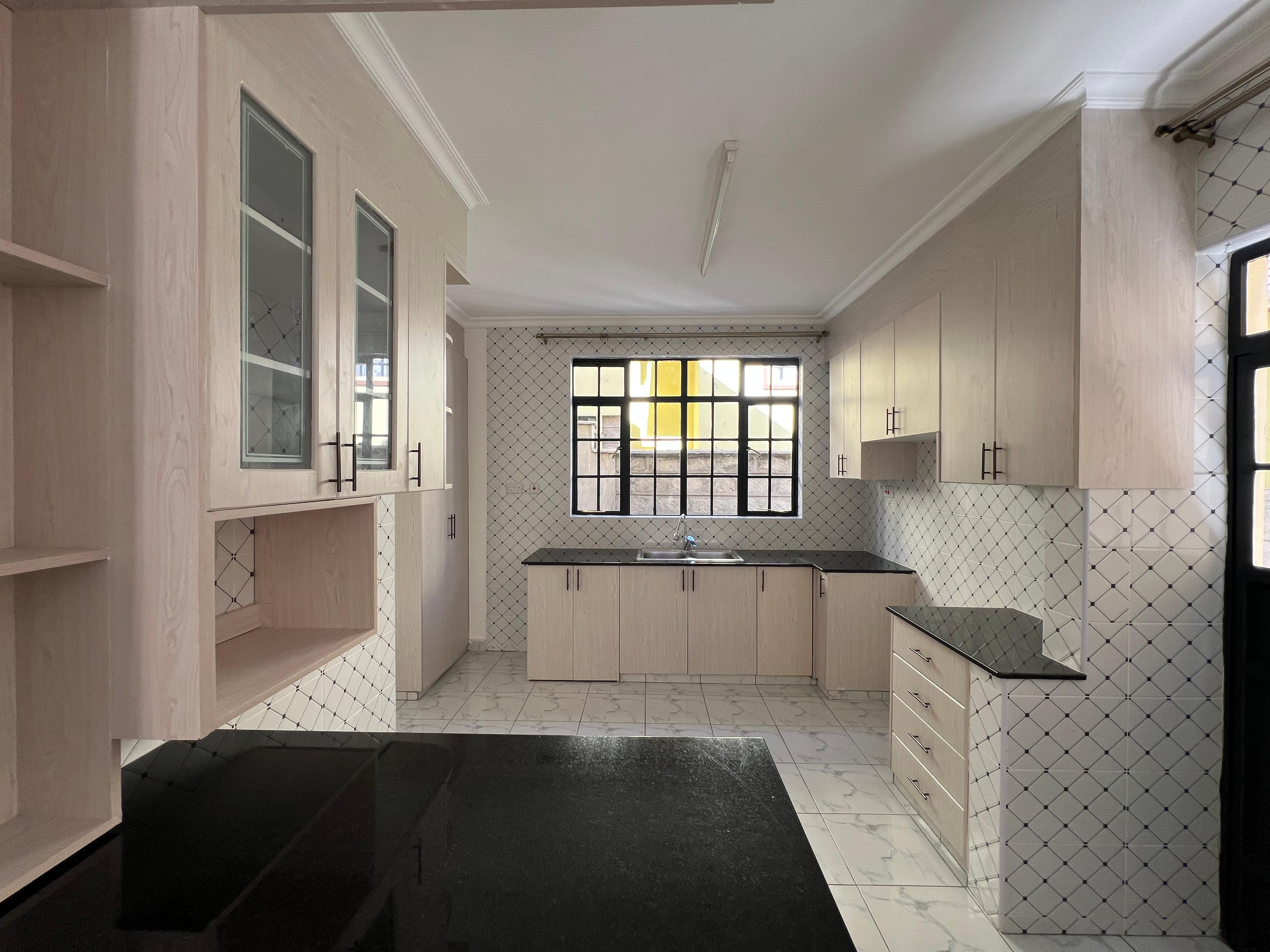 4 BR MANSIONS ON SALE IN NGONG' - Image 12