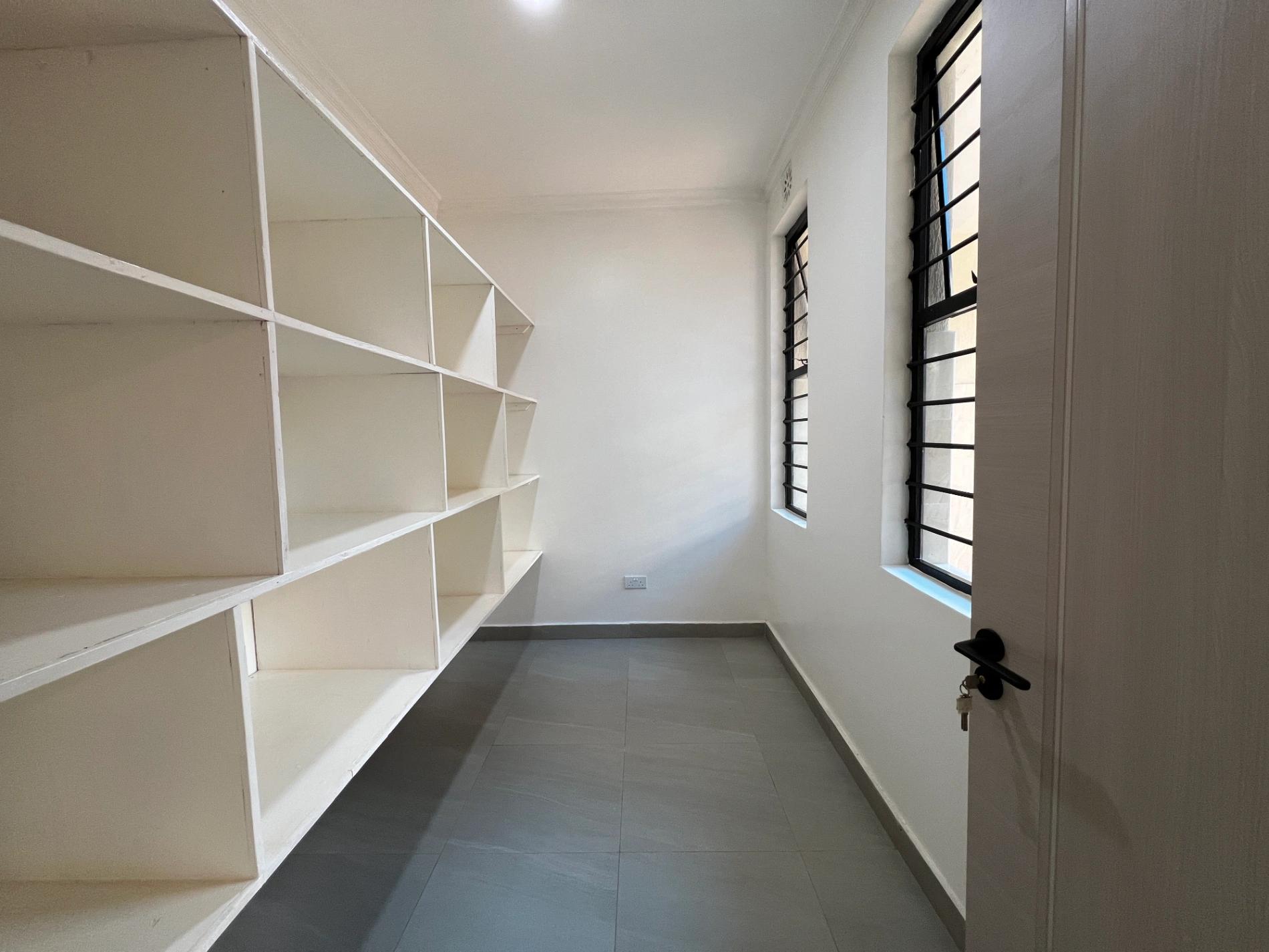 3BR Mansion in Migaa Golf estate - Image 22