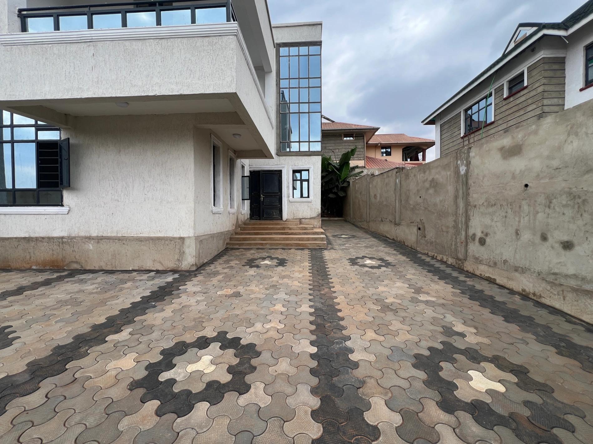 4BR Villas On Sale in Kenyatta Road  - Image 13