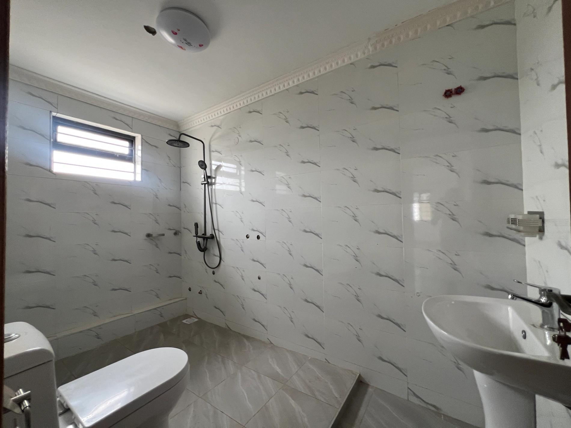 4BR Villas On Sale in Kenyatta Road  - Image 14