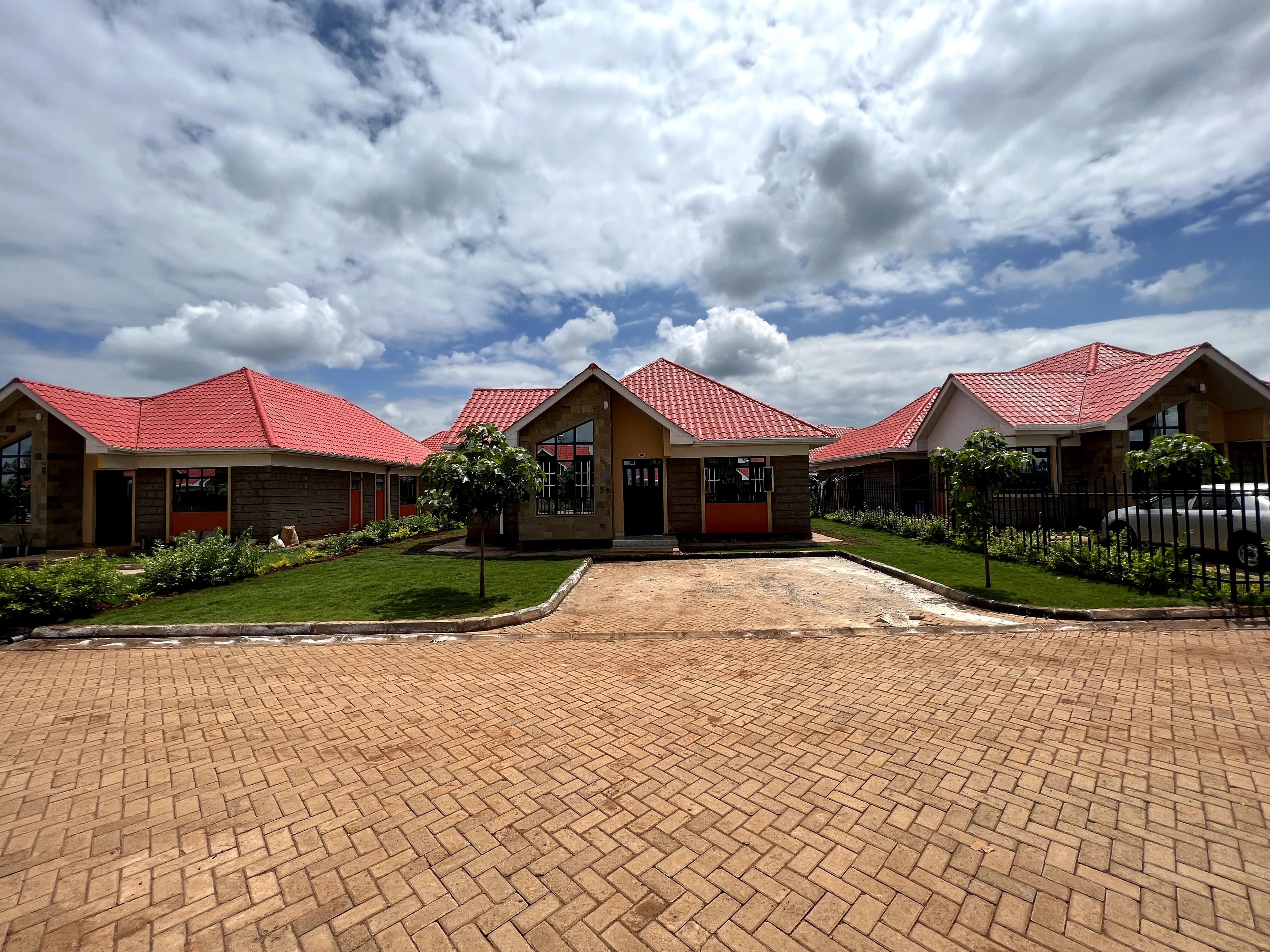 3 BR BUNGALOWS TO LET IN KENYATTA ROAD - Image 2