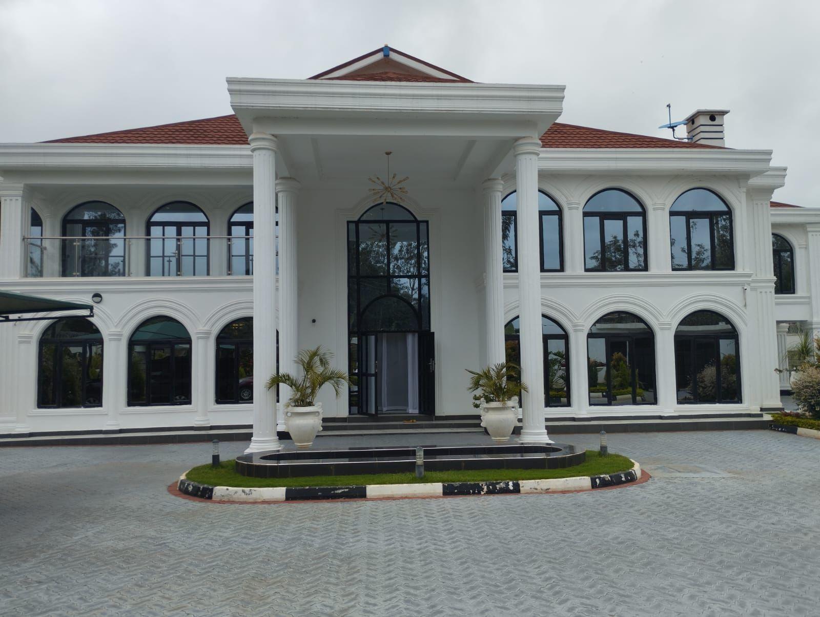 7 BR Mega Mansion on Sale on Karen  - Image 8