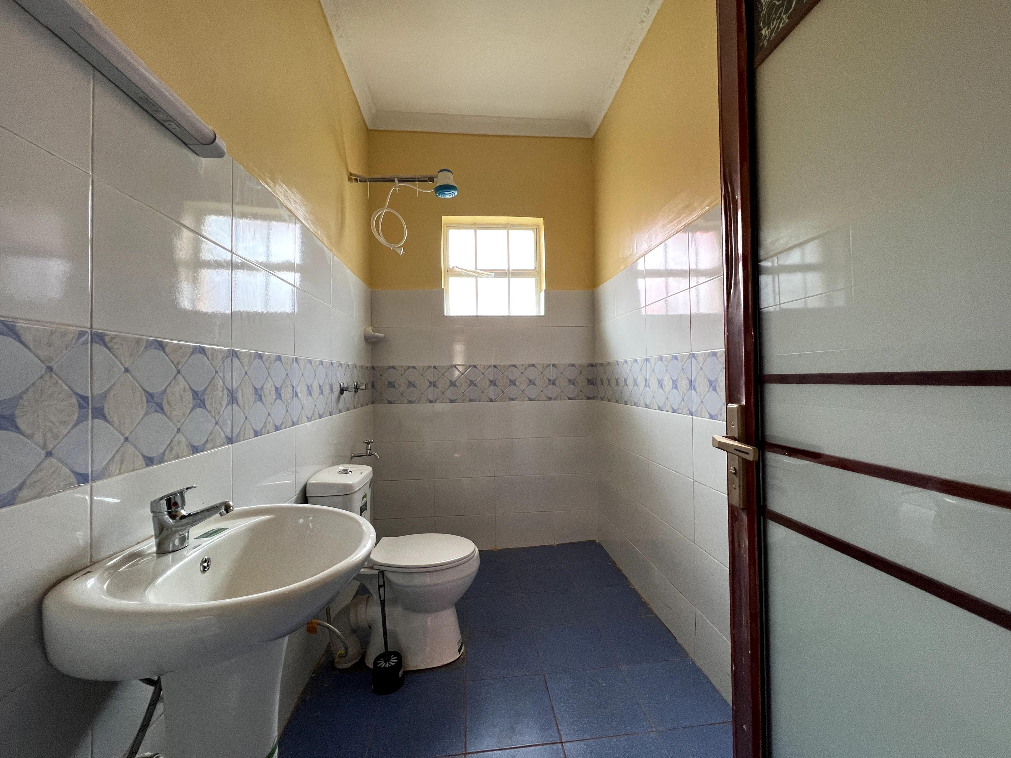3 BR BUNGALOWS TO LET IN KENYATTA ROAD - Image 9