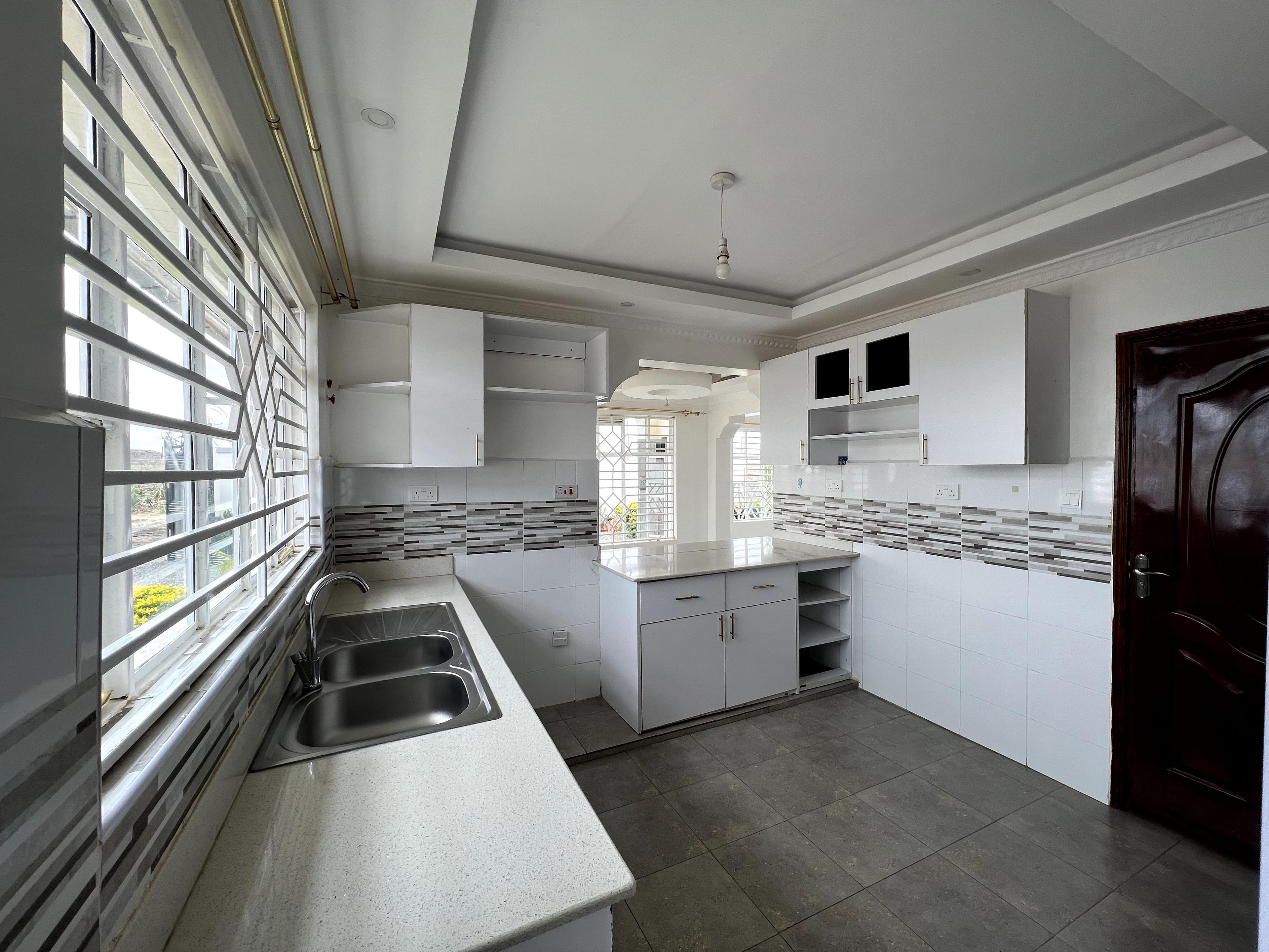 3 BR BUNGALOW ON SALE IN JUJA  - Image 5