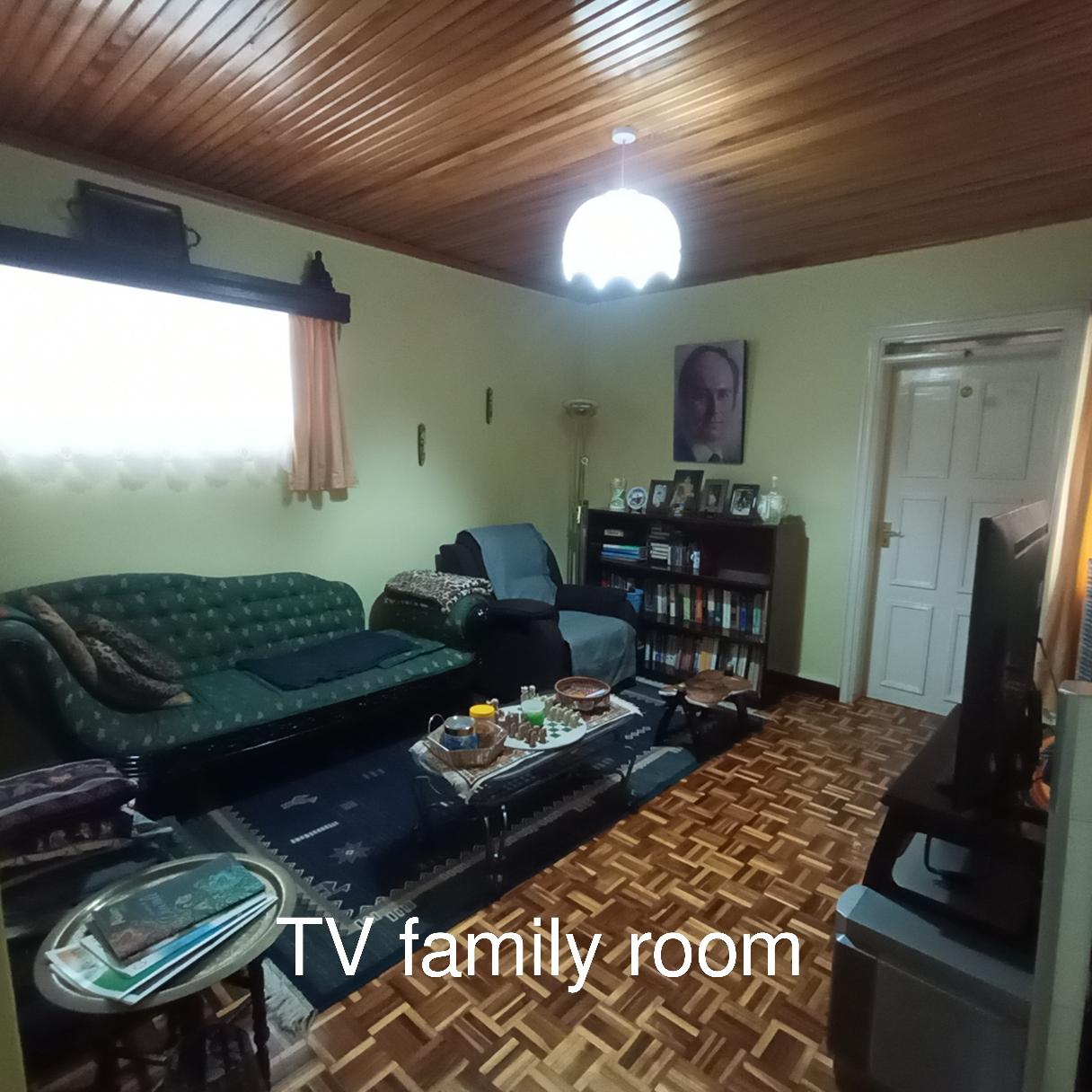 4-Bedroom Townhouse on Sale - Image 19