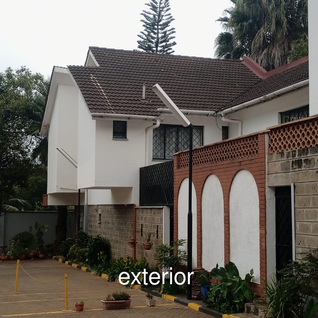 4-Bedroom Townhouse on Sale - Image 31