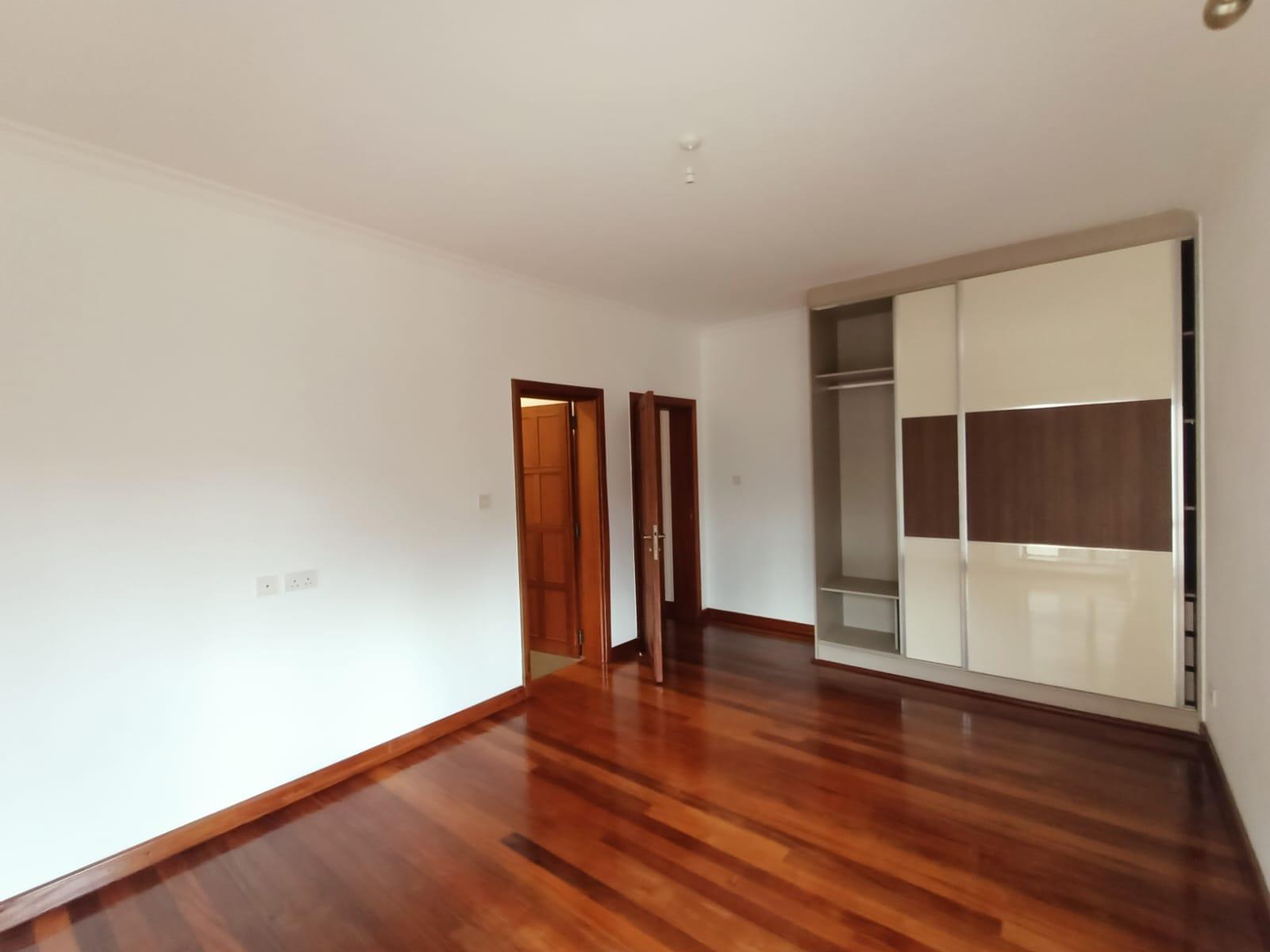 5-Bedroom Townhouse for Sale in Kaputei Gardens - Image 3