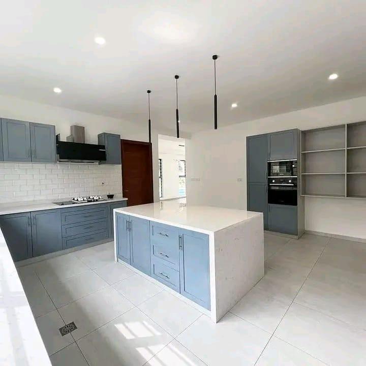 5BR Townhouse for Sale in Runda  - Image 8