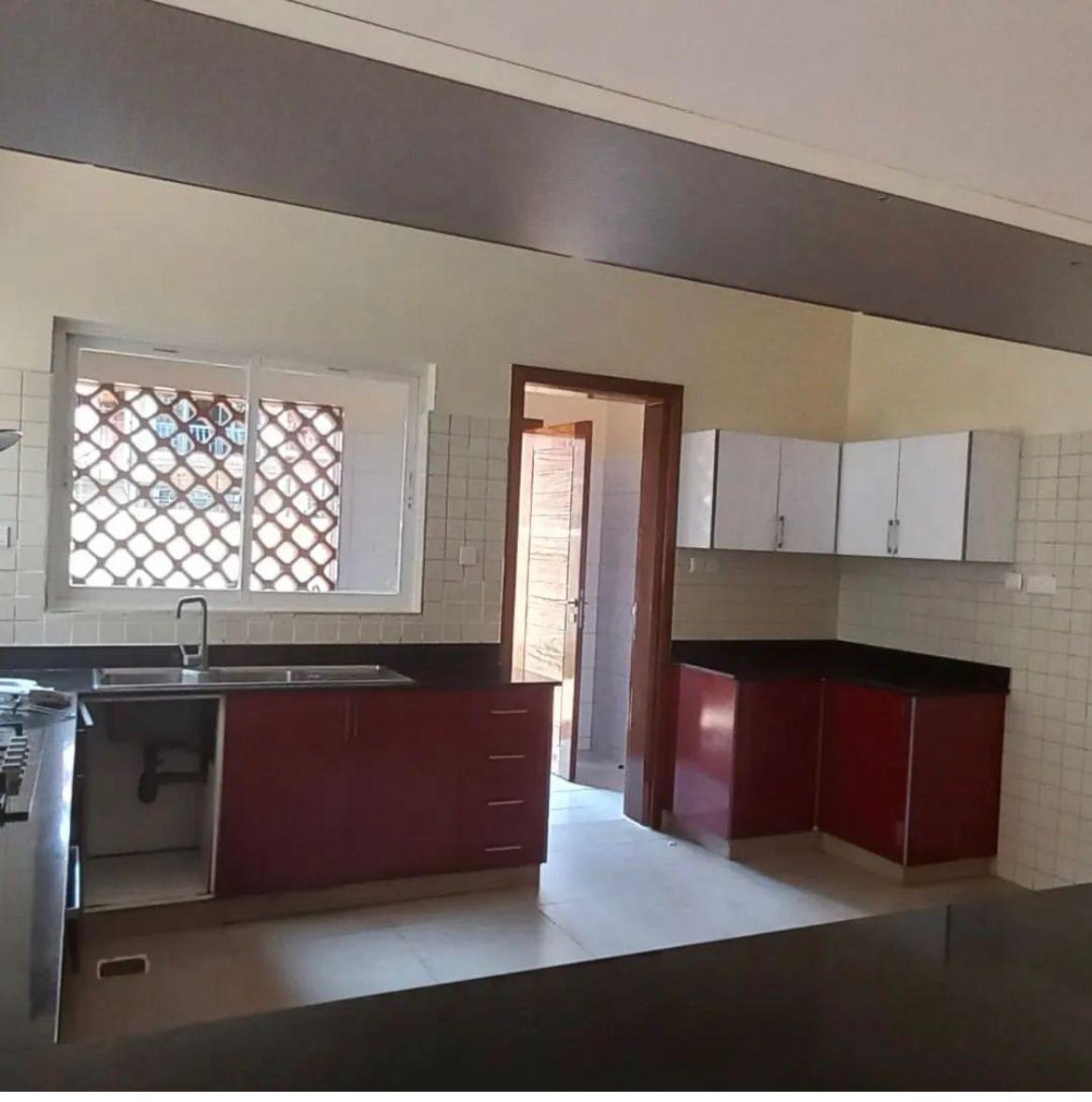 5-BR All-En-suite Townhouse for Sale – Lavington - Image 2