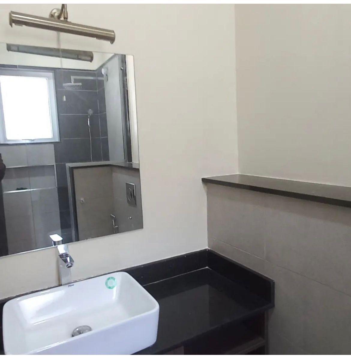 5-BR All-En-suite Townhouse for Sale – Lavington - Image 6