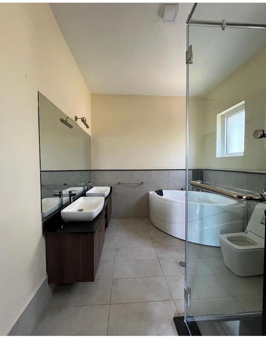 5-BR All-En-suite Townhouse for Sale – Lavington - Image 14