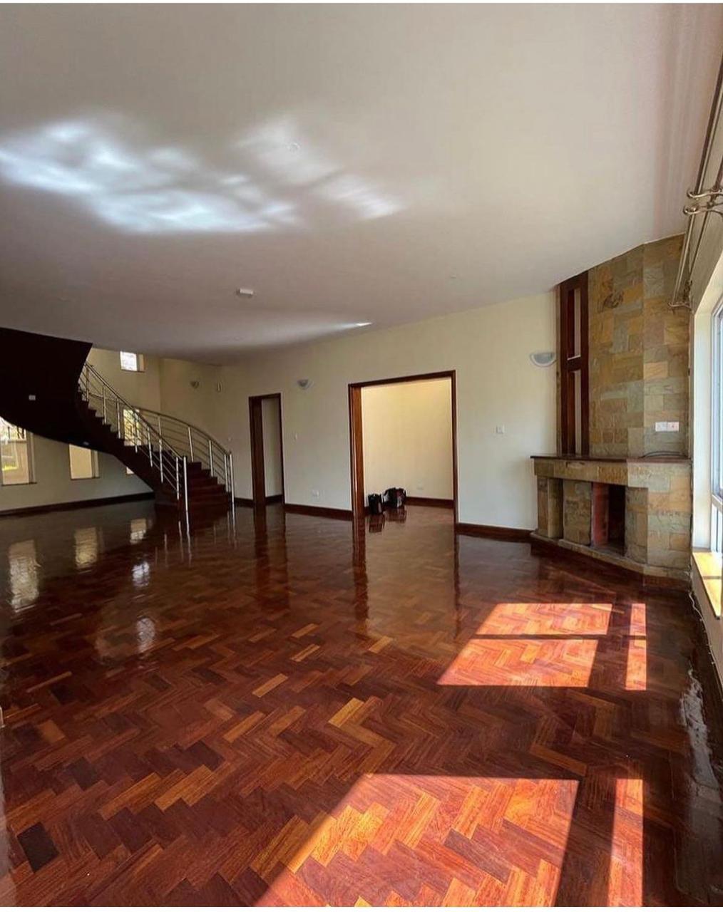 5-BR All-En-suite Townhouse for Sale – Lavington - Image 15
