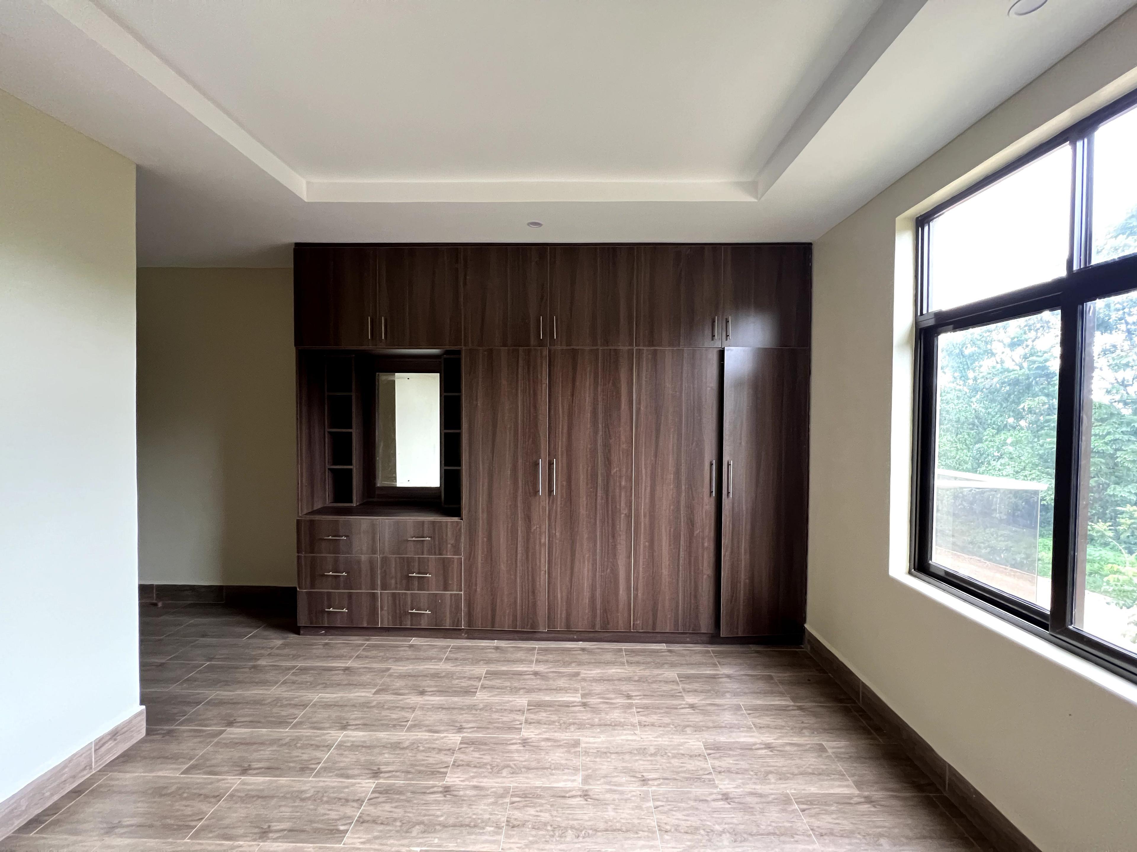 4-Bedroom Mansion in Kiambu Town - Image 13