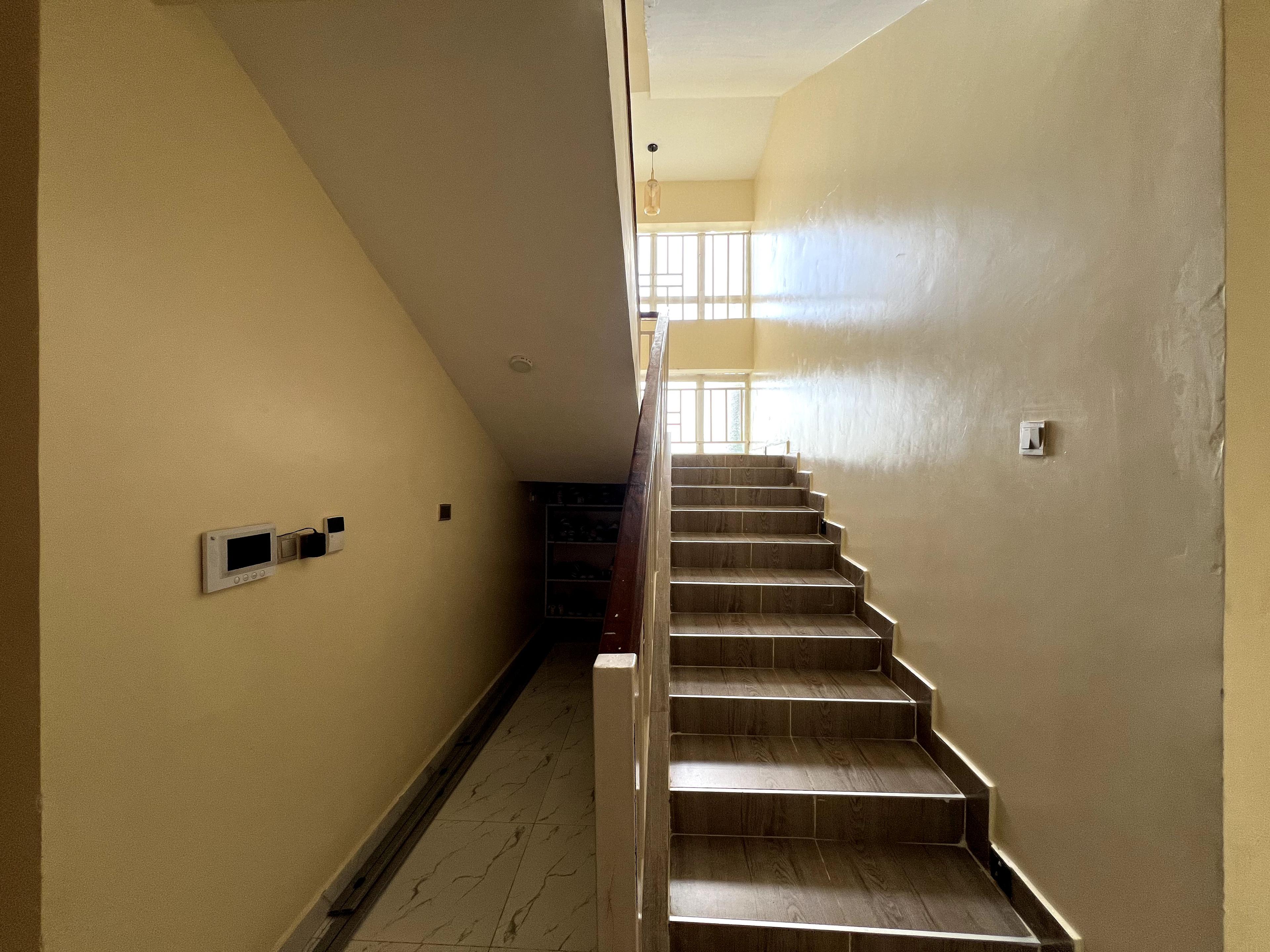 4-Bedroom All Ensuite Mansion in Yukos, Kitengela - Image 8