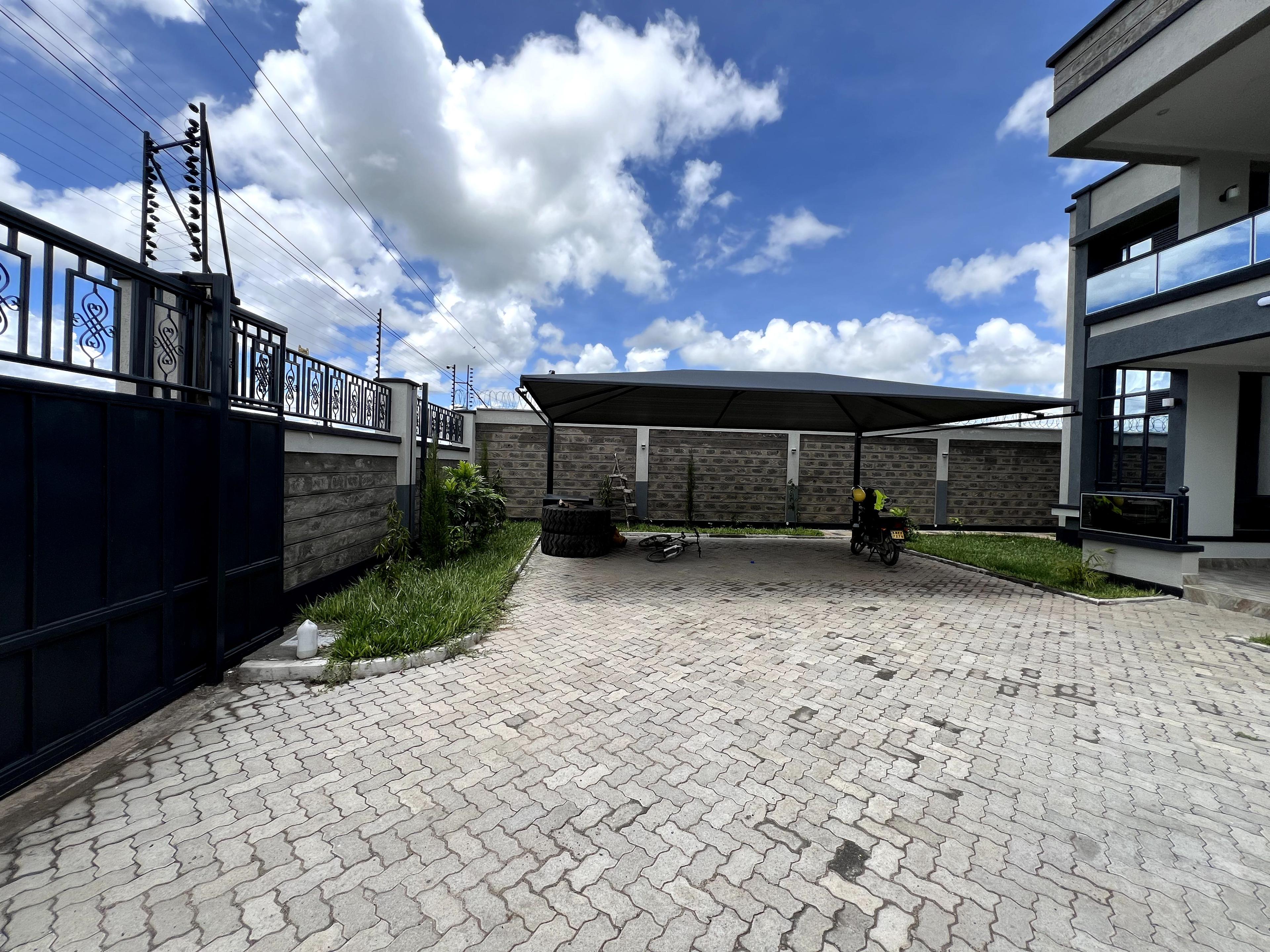 4-Bedroom All Ensuite Mansion in Kitengela, Yukos  - Image 10