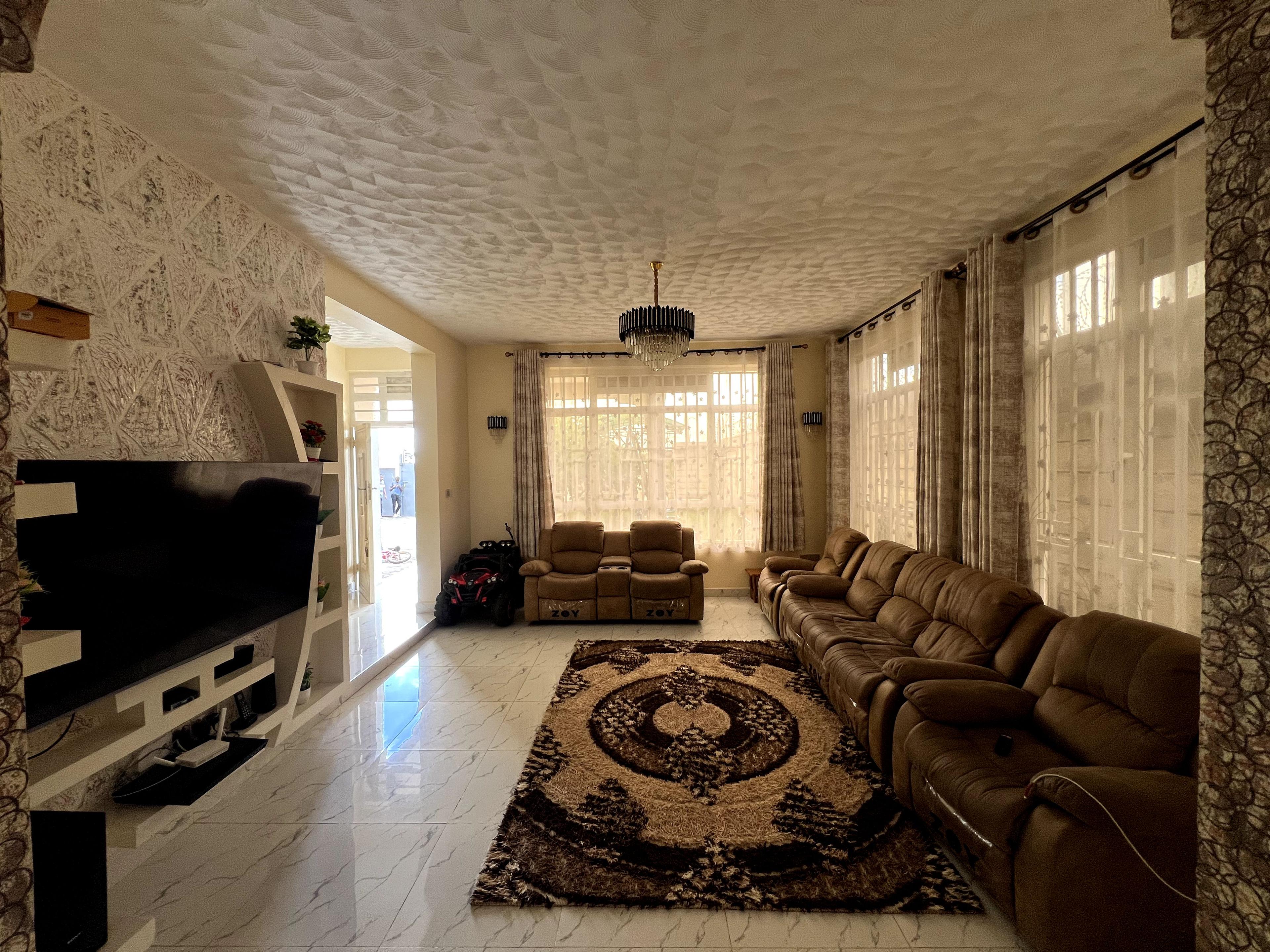 4-Bedroom All Ensuite Mansion in Kitengela, Yukos  - Image 6