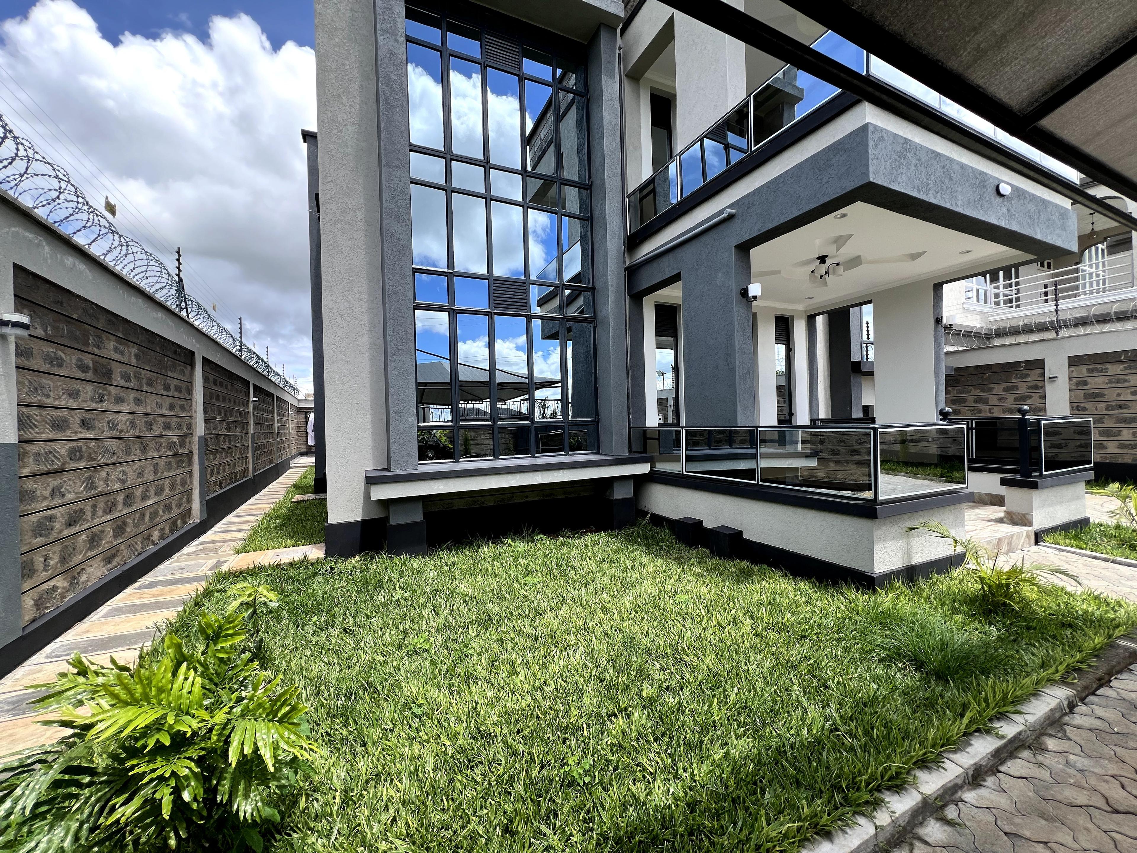 4-Bedroom All Ensuite Mansion in Kitengela, Yukos  - Image 3