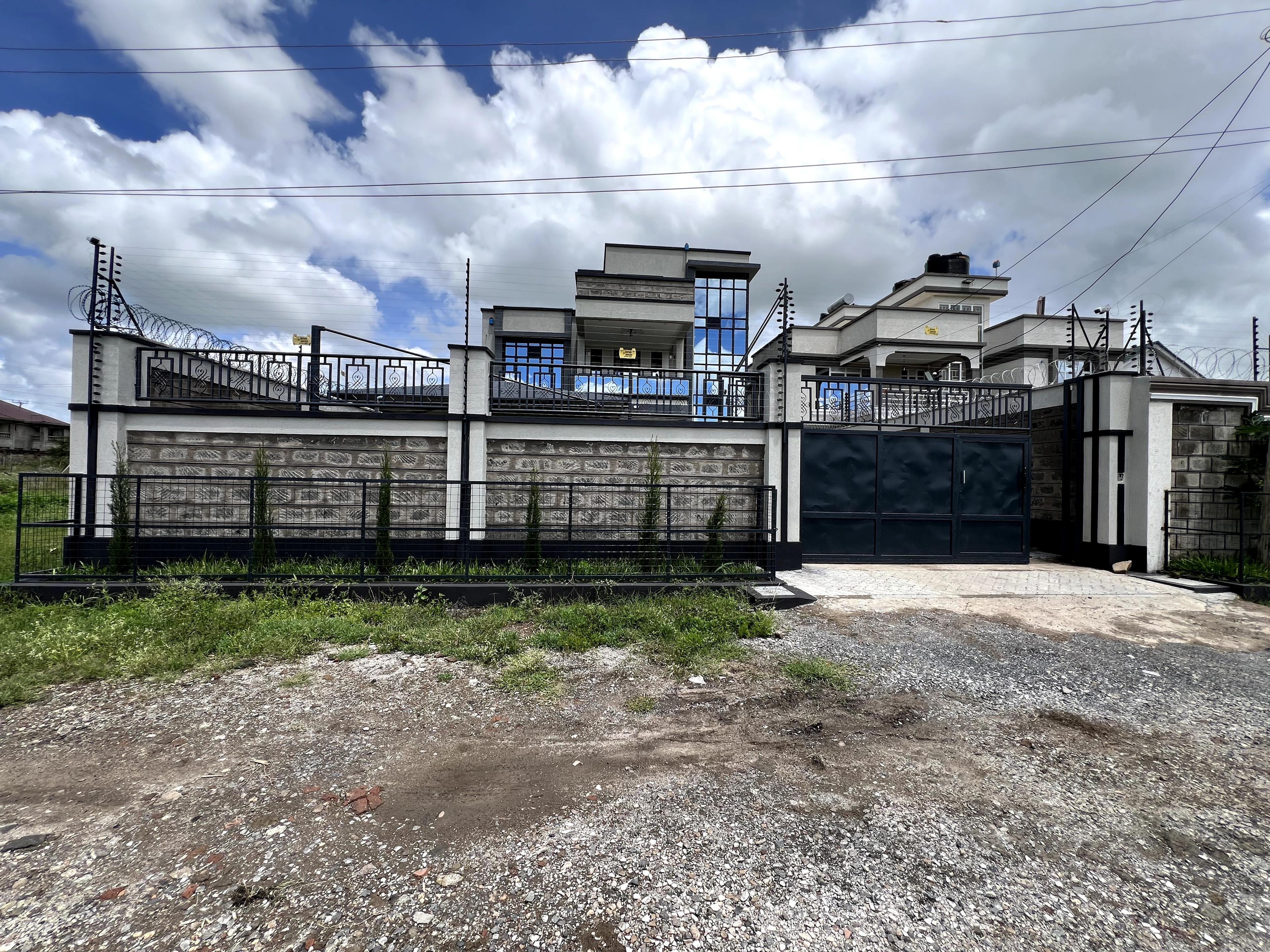 4-Bedroom All Ensuite Mansion in Kitengela, Yukos  - Image 12