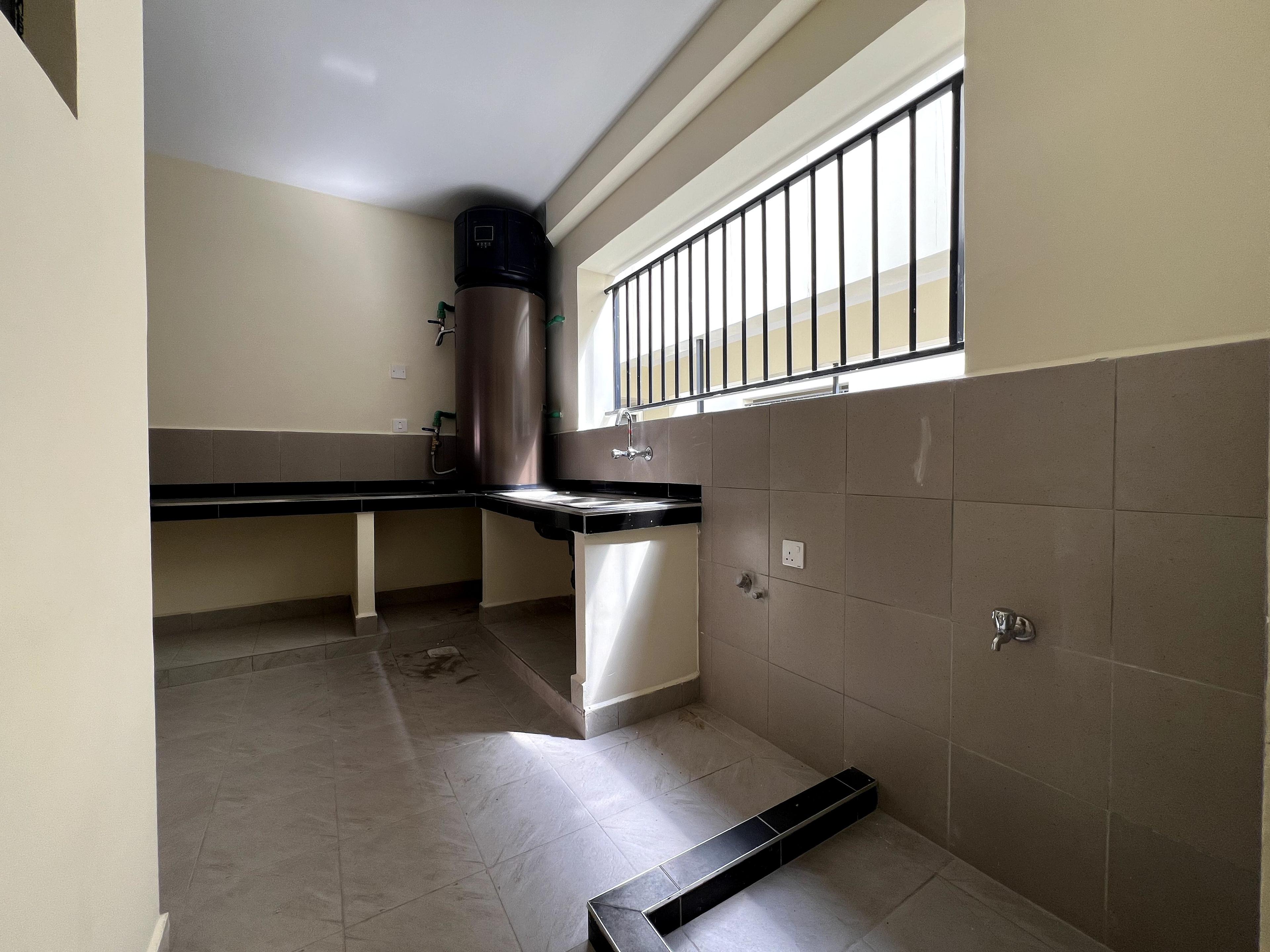 Luxurious 4-Bedroom Triplex in Langata - Image 10